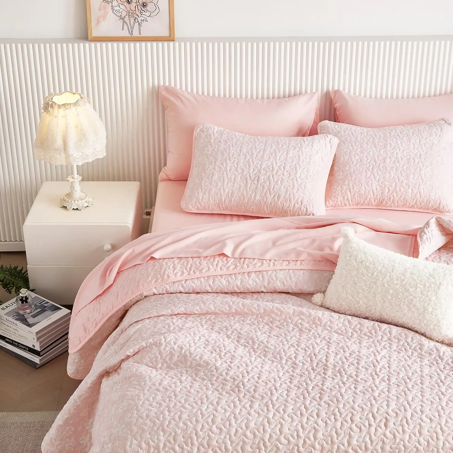 Wake In Cloud - Floral Set, Coquette Cottagecore Shabby Chic Flower Pattern for Teen Girls, Reversible Lightweight Bedspread Coverlet, 3 Pieces, Light Pink, Queen/Full Size