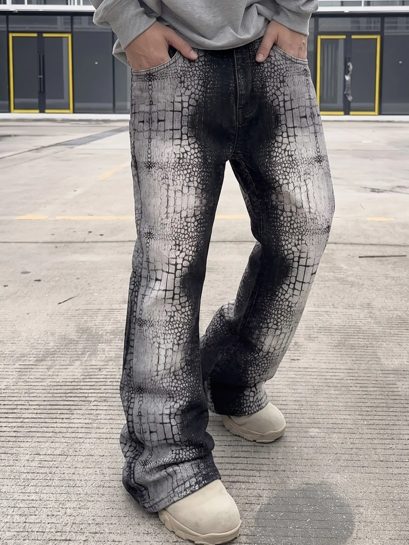 Punk Gradient Snake Print Jeans Bottoms, All-Season Slim-Fit Elastic Waist Long Pants, Fashionable Crocodile Texture Design