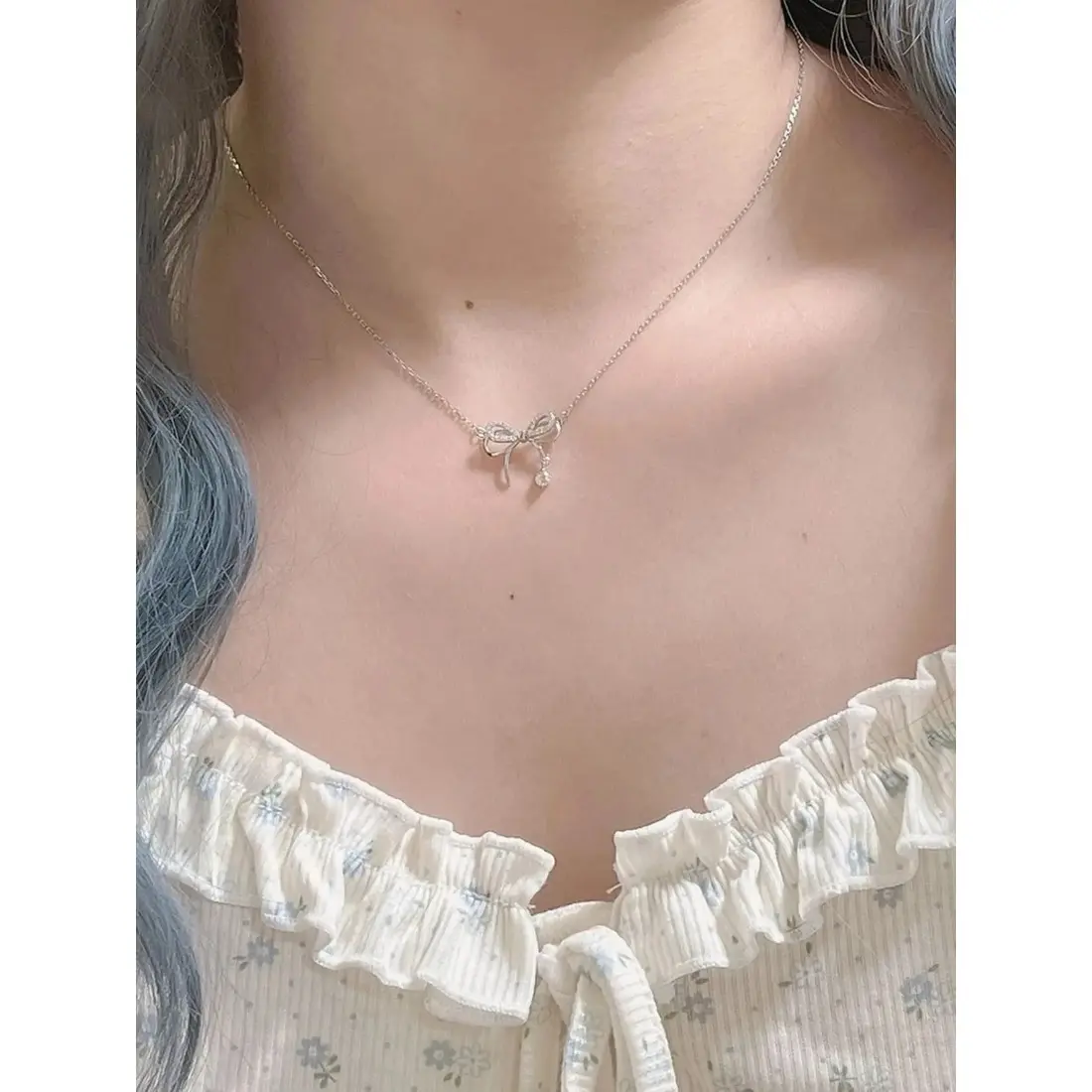 Women's Fashion Plain Lightweight Bow Design Pendant Necklace - Casual Fashion Jewelry Accessory for Women As Special Gifts