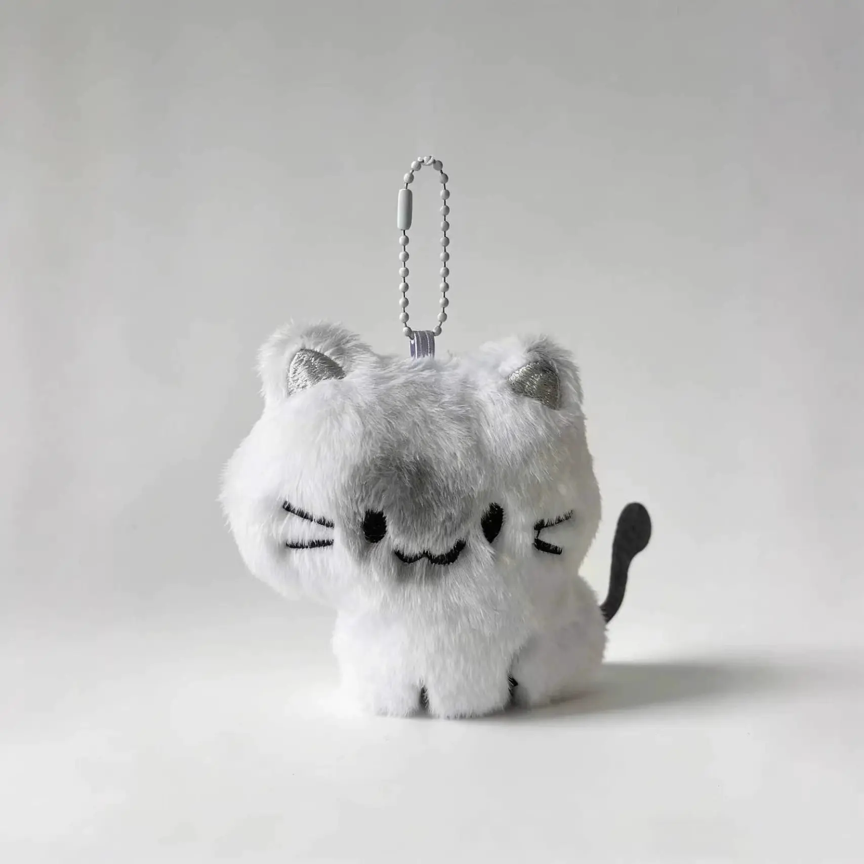 1pc Siamese Cat Plush Hanging Ornament, Cute Small Cat Doll Bag Charm, Adorable Pet Accessory for Home Decor & Gifts, Cute Bag Charms, Charms For Bags