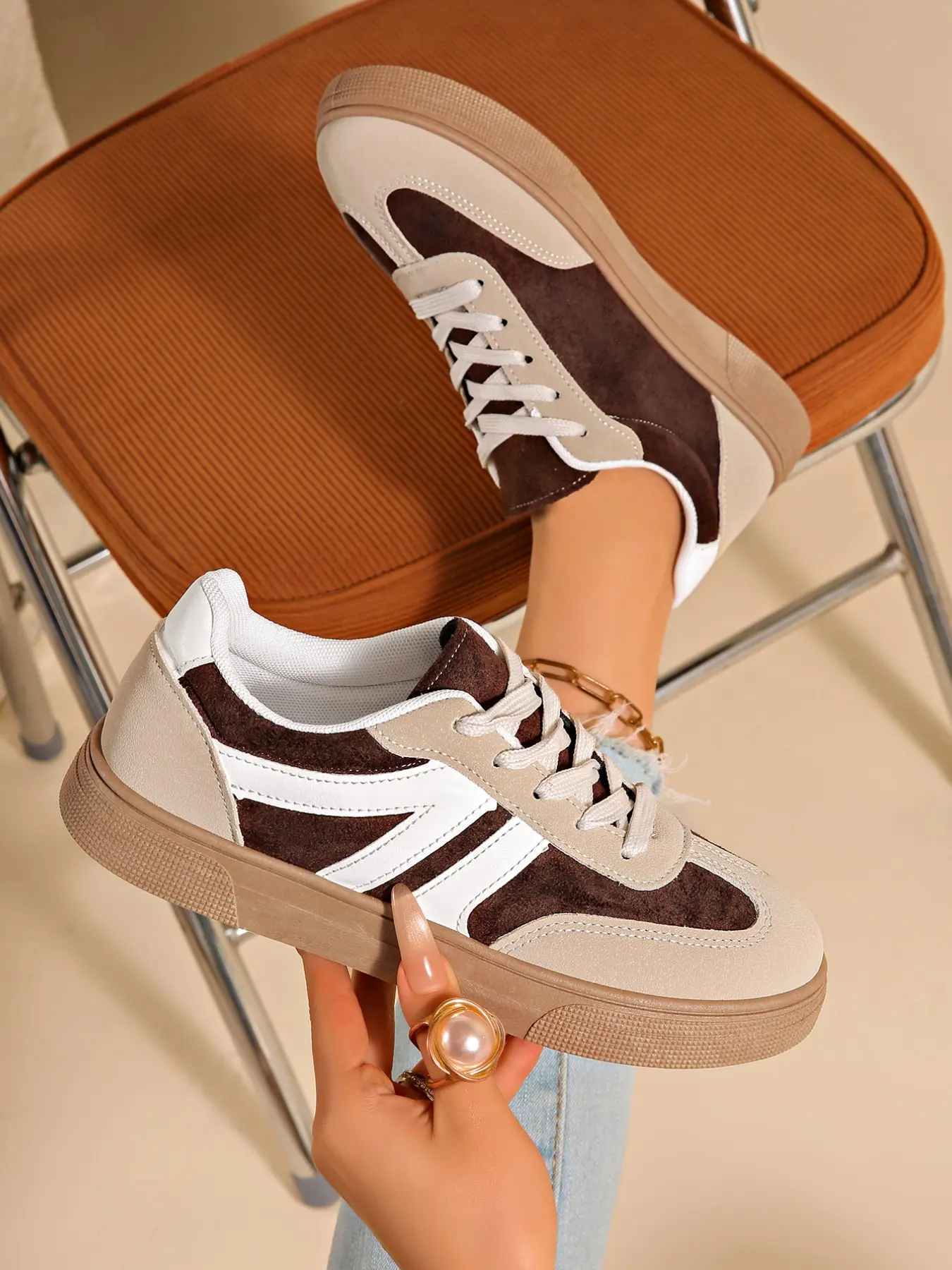 Women's Two-Tone Retro Training Shoes, Rubber Sole Anti-Slip Casual Board Sneakers, Maroon Tone Fall Winter Commuter Shoes
