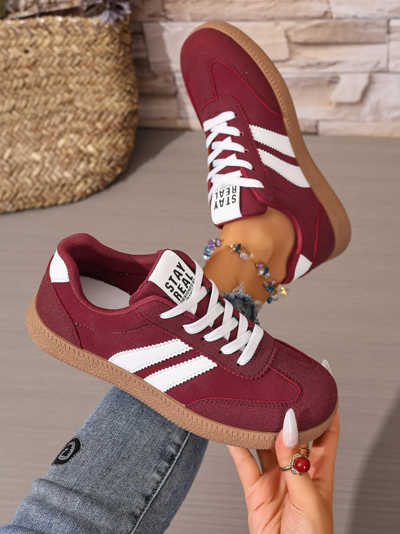 Women's Classic Fashion Casual Sports Shoes, Low Top Sneakers, Comfortable Laces, Lightweight Anti-Slip, Versatile University Style New Arrival