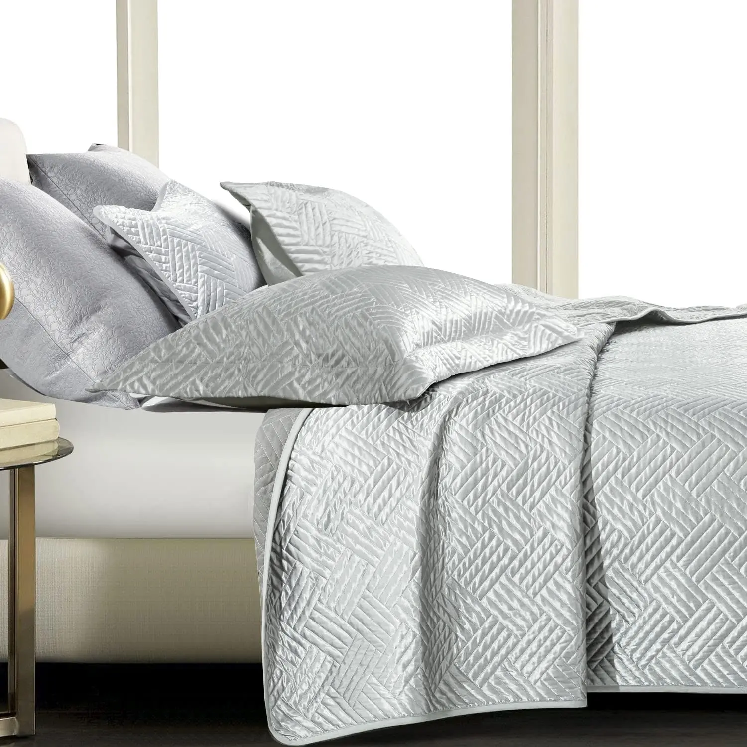 Silk Satin Quilt Set, Geometric  Bedspread Luxury Quilted Coverlet Set for  Seasons(1 Quilt, 1 Pillow Sham),