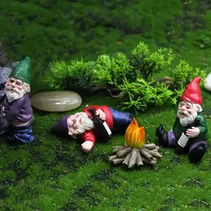 Gnome Design Resi Craft (4 Pcs), Resin Sculptures, Miniature Garden Ornament, Garden Accessories, Garden Gnome, Garden Gnome Statue, Outdoor Garden Accessory, Micro Garden Decoration for Yard, Indoor and Outdoor Decoration, Home Decor