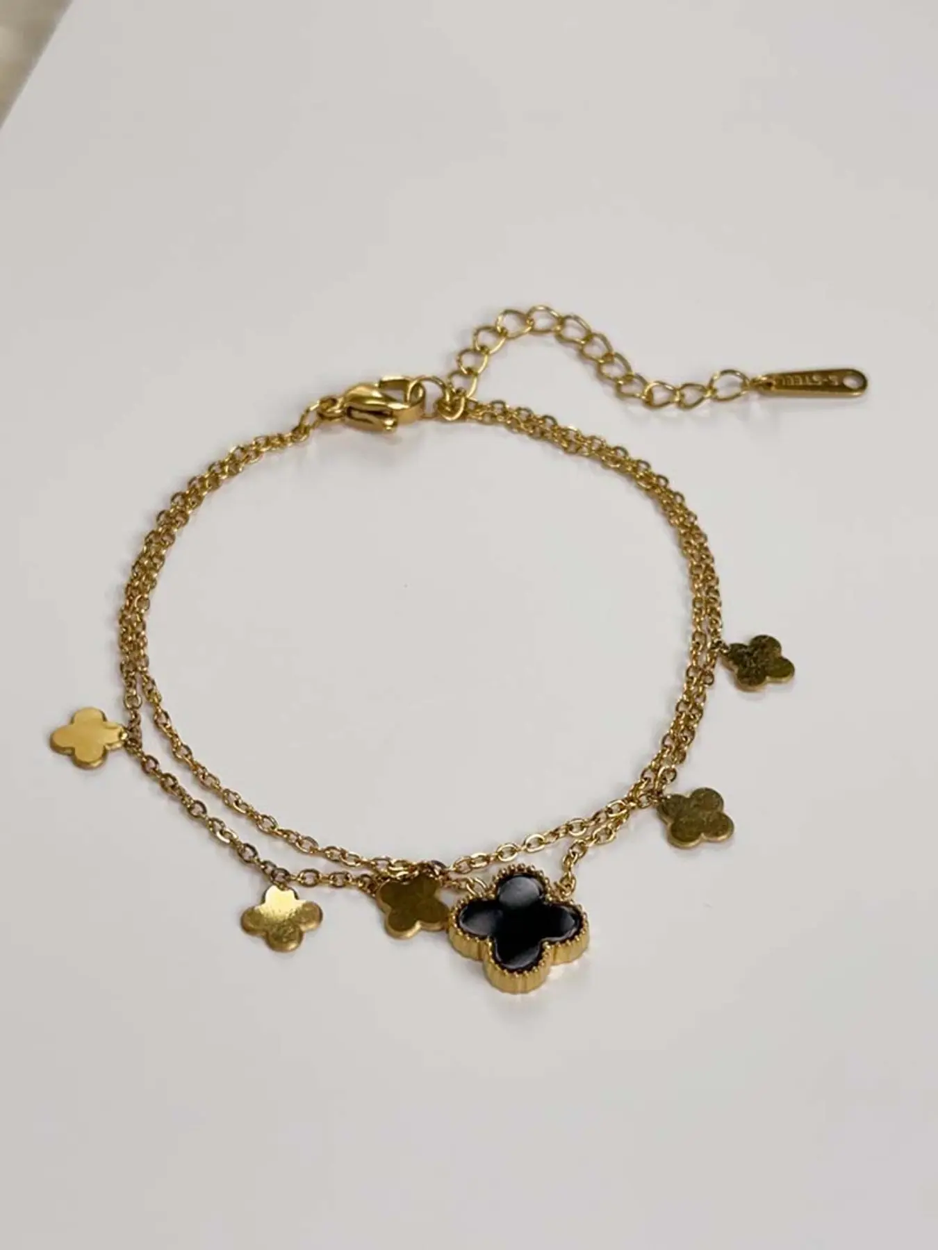 Double Layer Luxury Gold Clover Bracelet, Adjustable Chain, Durable, Fashionable Accessory for Women, Daily Wear, Parties, Dates