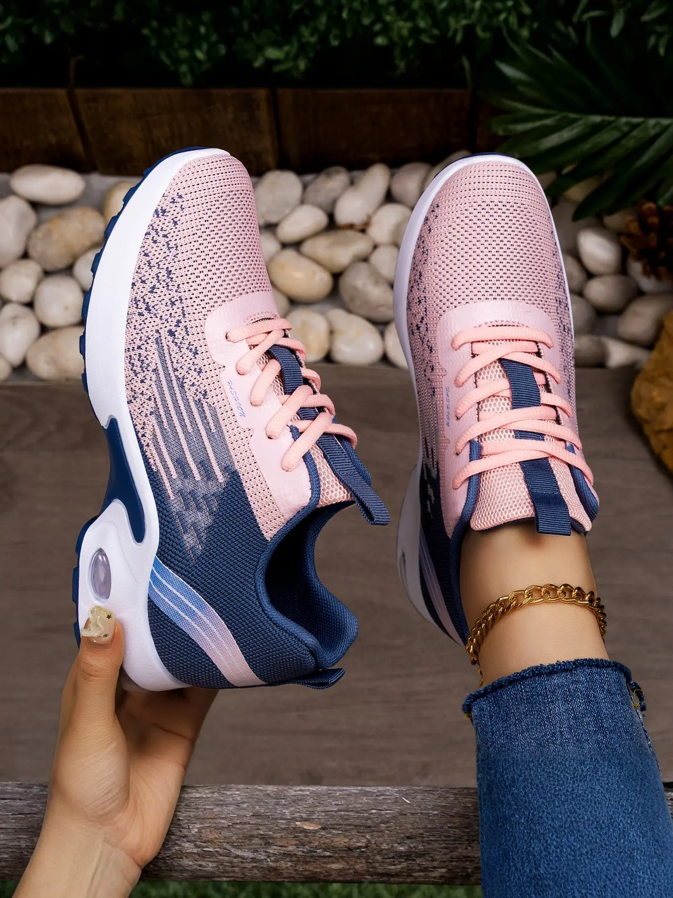 Women's Gradient Fly Knit Lace Up Fashion Sneakers, Striped Low Top Walking Trainers for Daily Shopping, Outdoor Strolls & Everyday Casual Outfits, Colorblock Sneaker