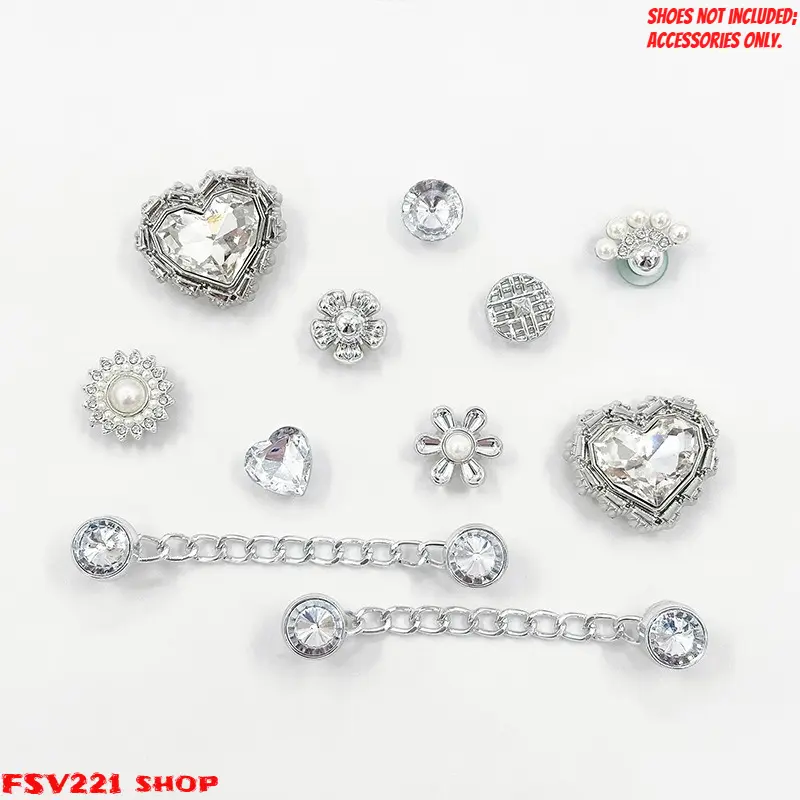Shiny Rhinestone Shoe Charms Set for Women, Luxury Bridal Clog Decorations with Pave Crystal Heart and Dangle Chain, Clog Sandals Decor, Diy Decor, Wedding Sandals, Daily, Plain, Plug Base campingessentials
