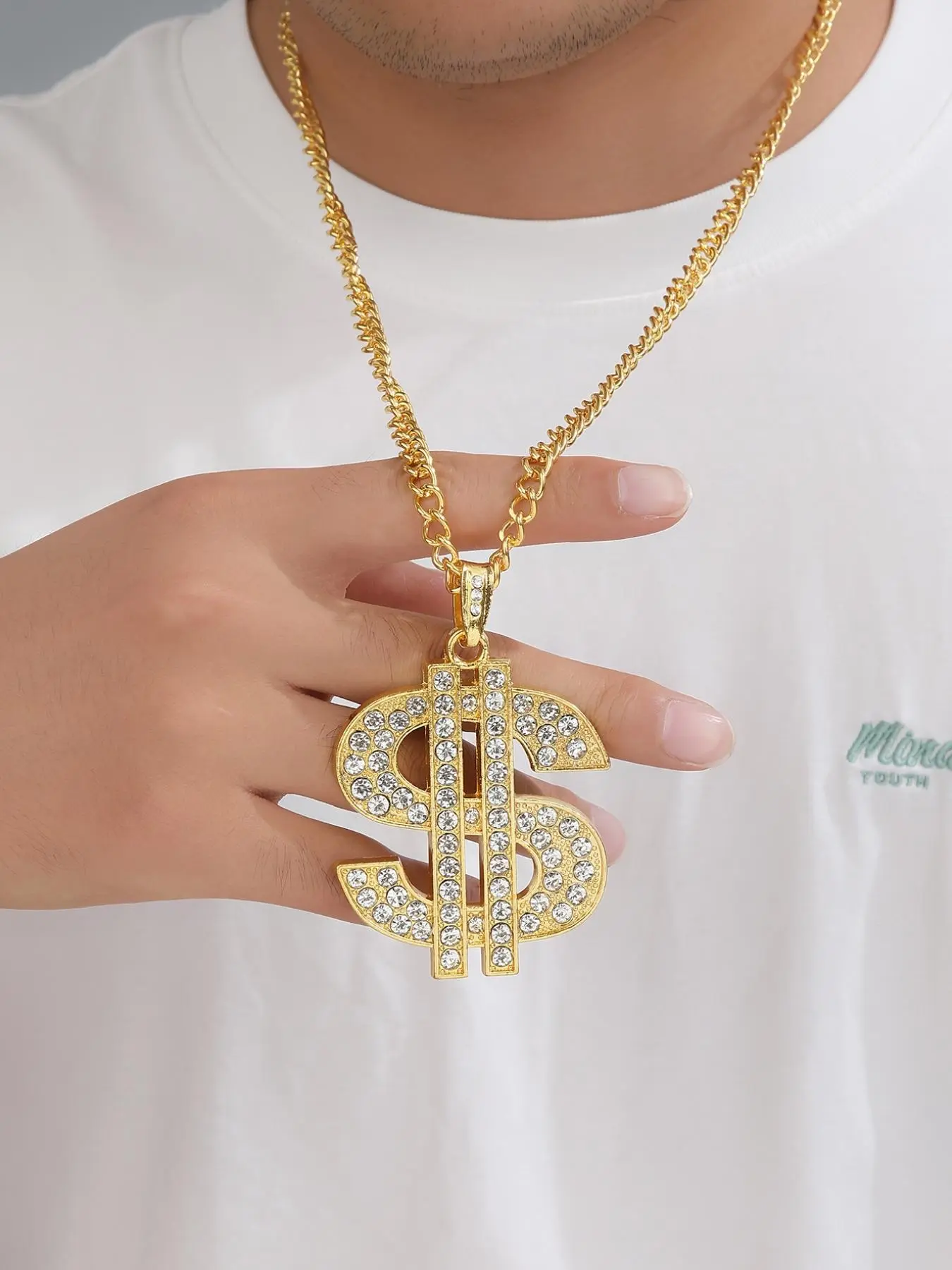 Exaggerated hip-hop thick dollar symbol necklace with diamond studded personalized pendant necklace, Chunky Chain Jewelry, Costume Jewelry Necklace, suitable for daily wear, vacation and dating, a small gift