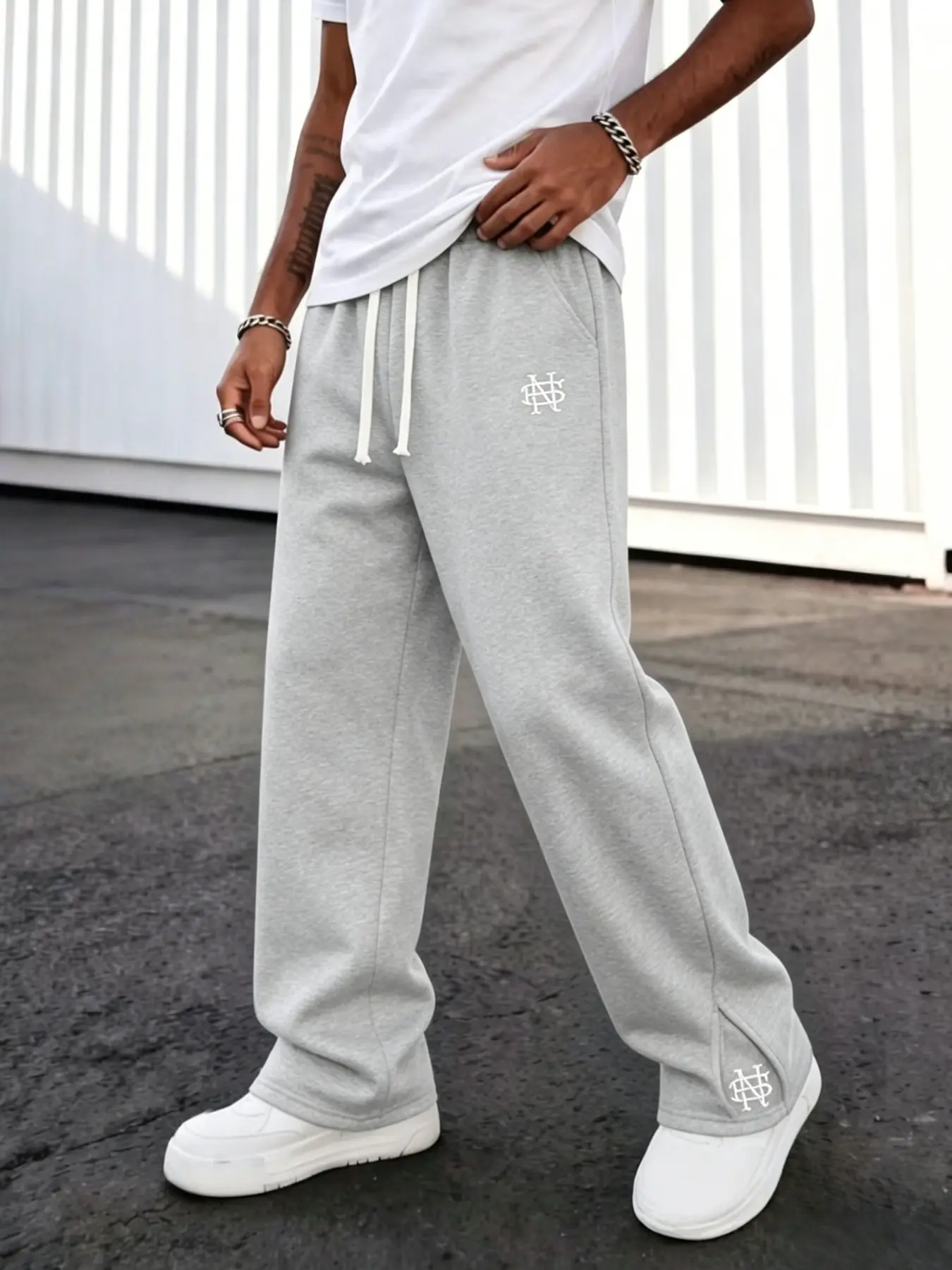Men's Simple Embroidered Wide Leg Sweatpants, Loose Straight Drawstring Sports Pants, Soft Casual Street Running Pants, Fall Winter Wear