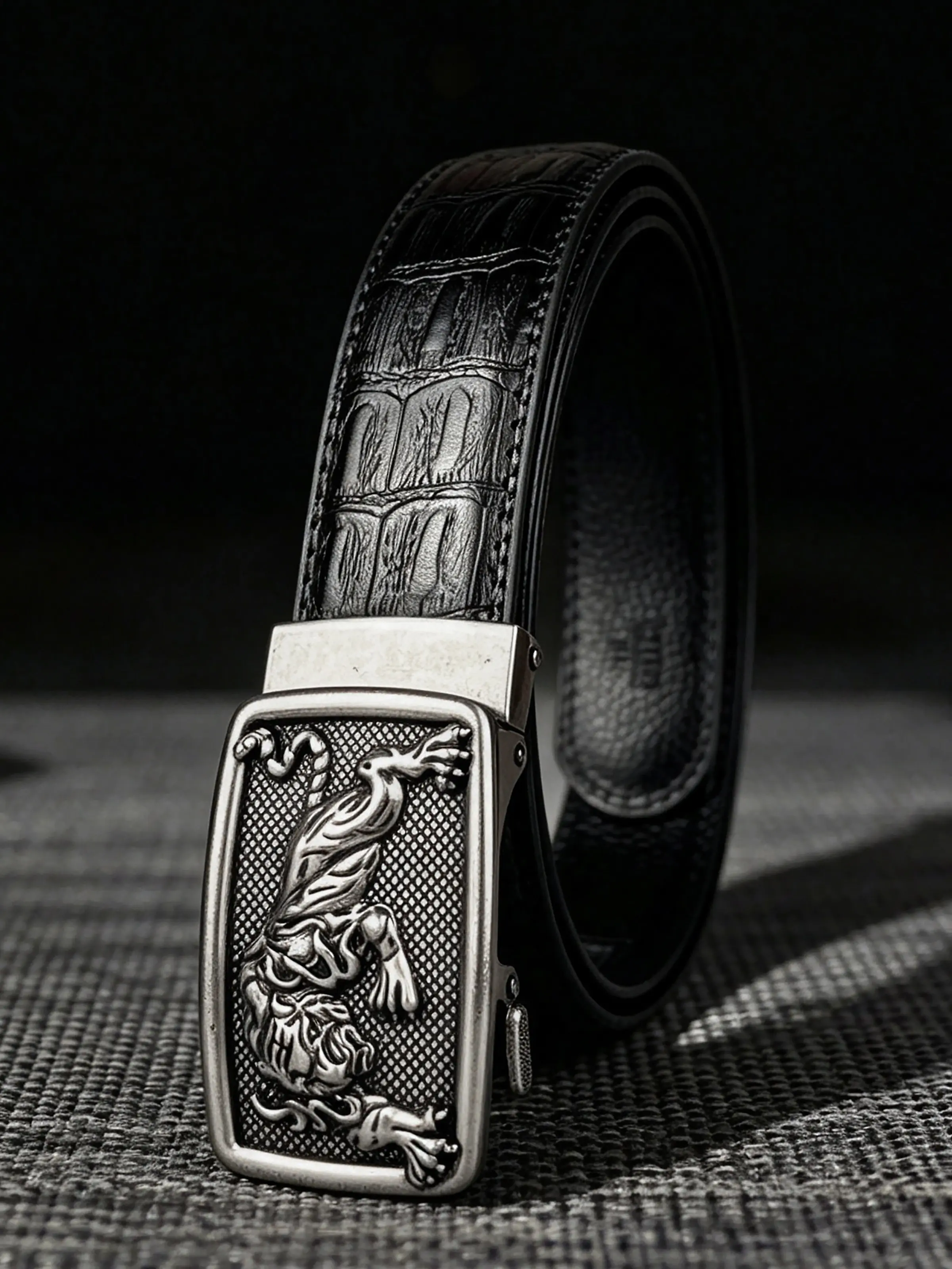 Tiger shaped alloy automatic buckle PU Leather belt, 1.38in/3.5cm wide crocodile pattern belt, casual business belt, holiday gift for father and husband.