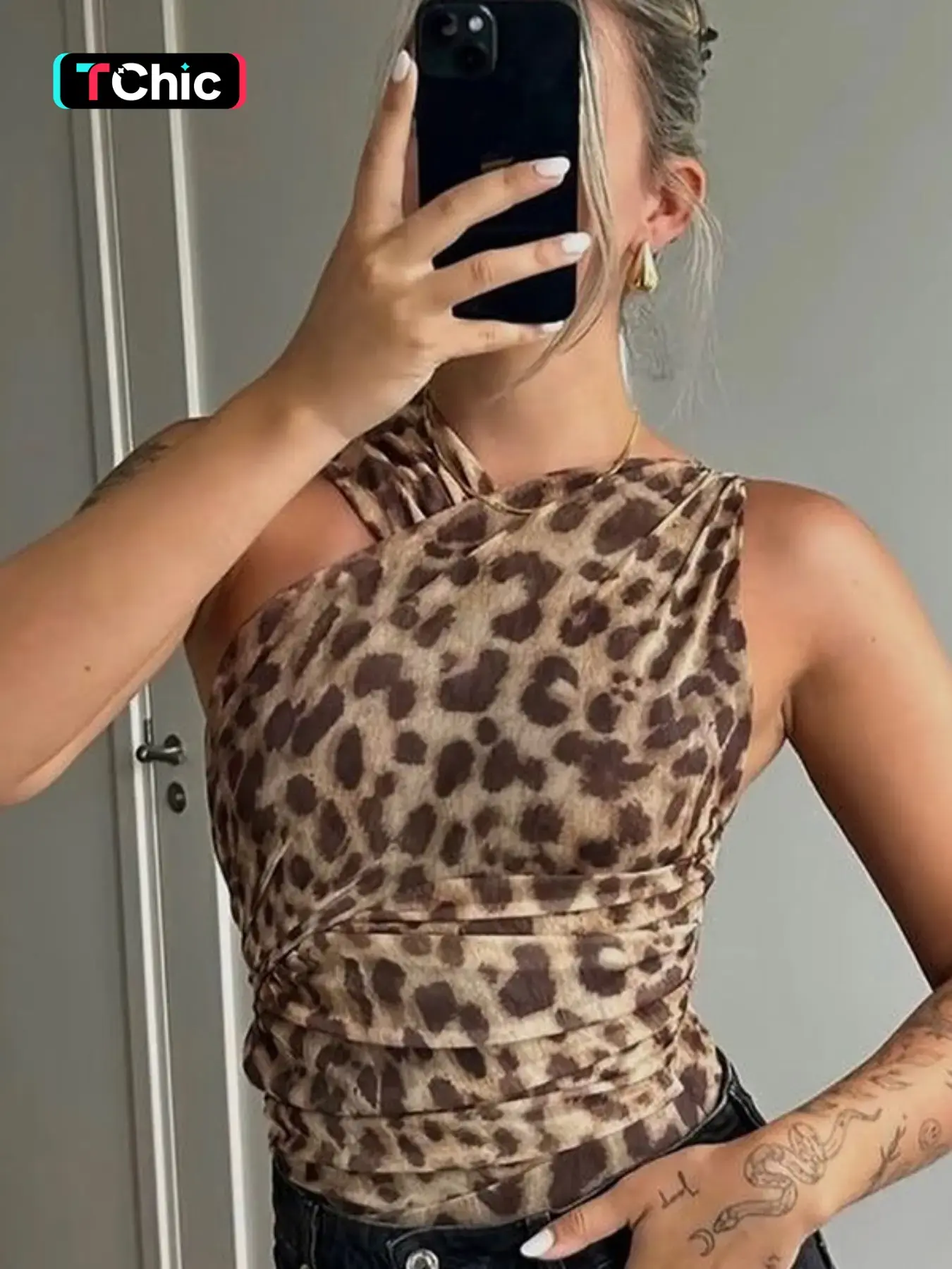 Women's Leopard Print Asymmetrical Neck Ruched Mesh Medium Stretch Slim Fit Bodysuit, Fashion Casual Sleeveless Bodysuit for Summer, Ladies Clothes for Holiday Party Club Piece, Soft Mesh Bodysuit, Fashionable Bodysuits