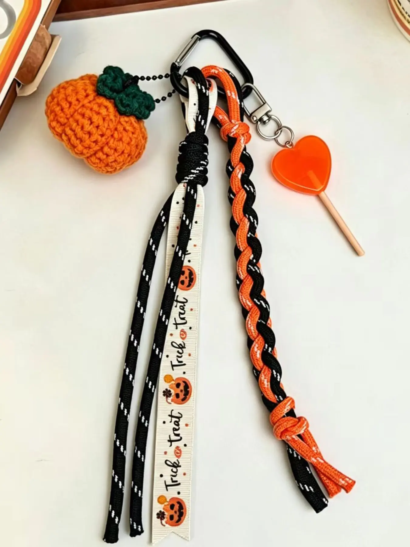 Handmade Halloween Pumpkin Keychain, Festive Decoration for Bags, Perfect for Holiday and Gifts, Unique DIY Craft Item