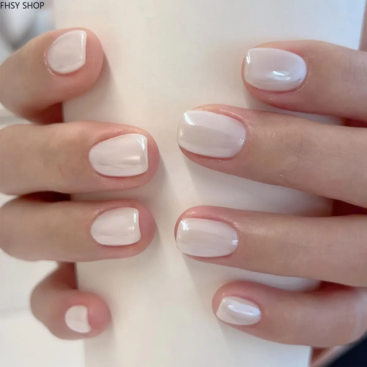 24pcs Short Milky White Press-On Nails for Women, Classic Solid Color Manicure Kit with a Glossy Finish, Reusable and Detachable for Daily Work, Detachable Wear, Reusable Nails