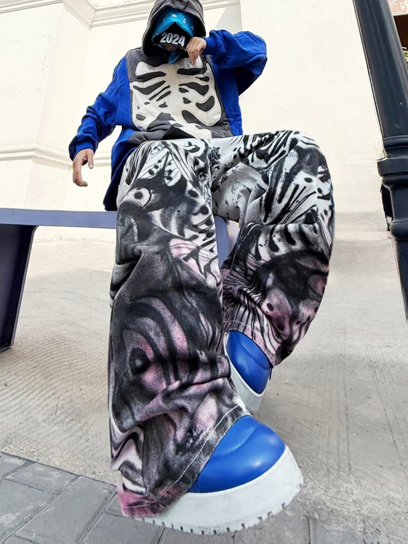 Men's Denim Jeans, Unique Graffiti Print Straight Leg Wide Leg Oversize Jeans, Y2K Streetwear Hip Hop Fashion, Loose Fit Long Pants for All Seasons