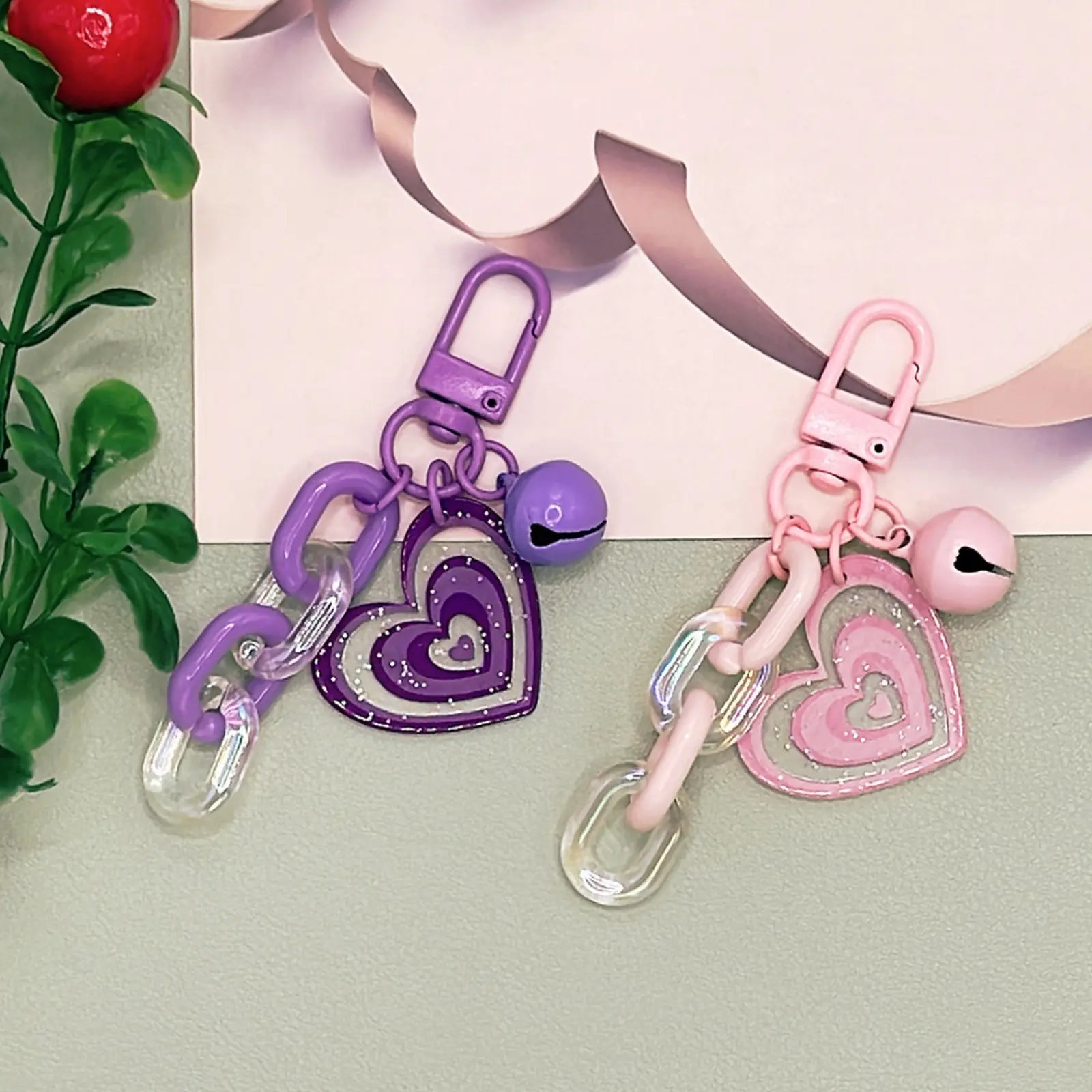 Layered Heart Keychain, Trendy Y2K Glitter Bag Charm, Black Clear Interlocking Chain Bell Pendant, Cute Acrylic Key Holder, Aesthetic Accessories for Backpack, Earphone Case, Daily Bag Decor