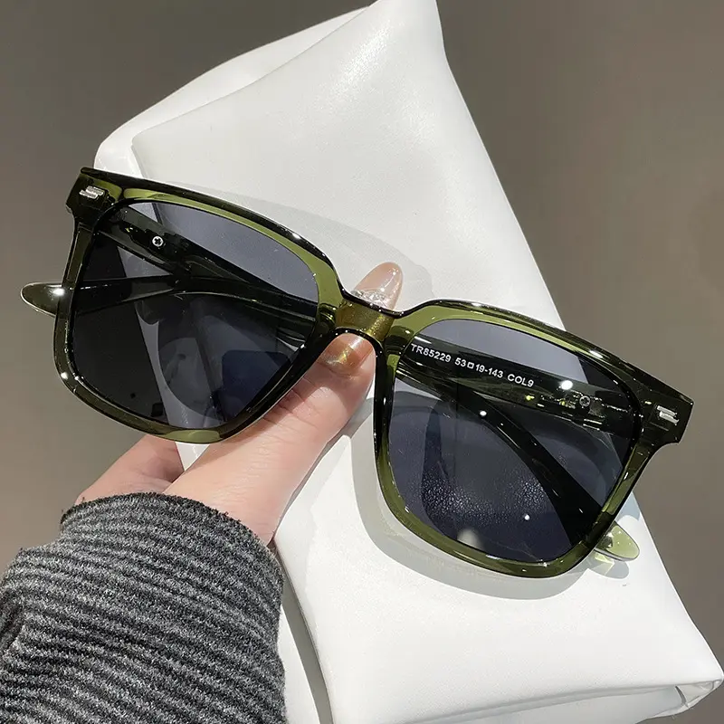 Unisex Olive Green Rectangular Polarized Sunglasses - One Size Stylish Accessories, Full Rim Transparent TR Frame, Anti-Glare UV400 Lenses, Eye-Friendly Eyewear Fashion for Driving
