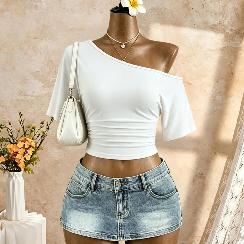 Women's Asymmetrical Neckline One-Shoulder Crop Top, Short Sleeve Ruched T-Shirt, Slim-Fit Casual Summer Shirt, Solid Color, Casual Plain Tops