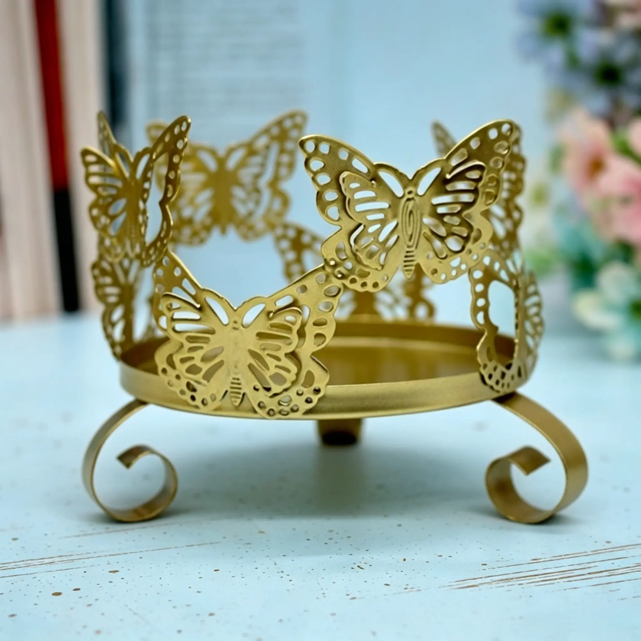 Golden Butterfly Metal Candle Holder, 3D Creative Desktop Ornament, Unique Tealight Candle Stand, Household Decor Prop for Home, Wedding & Party, Decoration Items, Ideal Decor Gift for Family and Friends