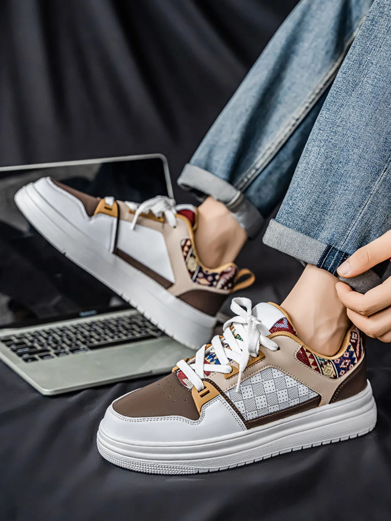 Men's Low Top Board Shoes, Casual Sports Sneakers, Fashion Casual Trainers, New Large Size Footwear, Colorblock Patchwork Upper, Comfortable and Stylish