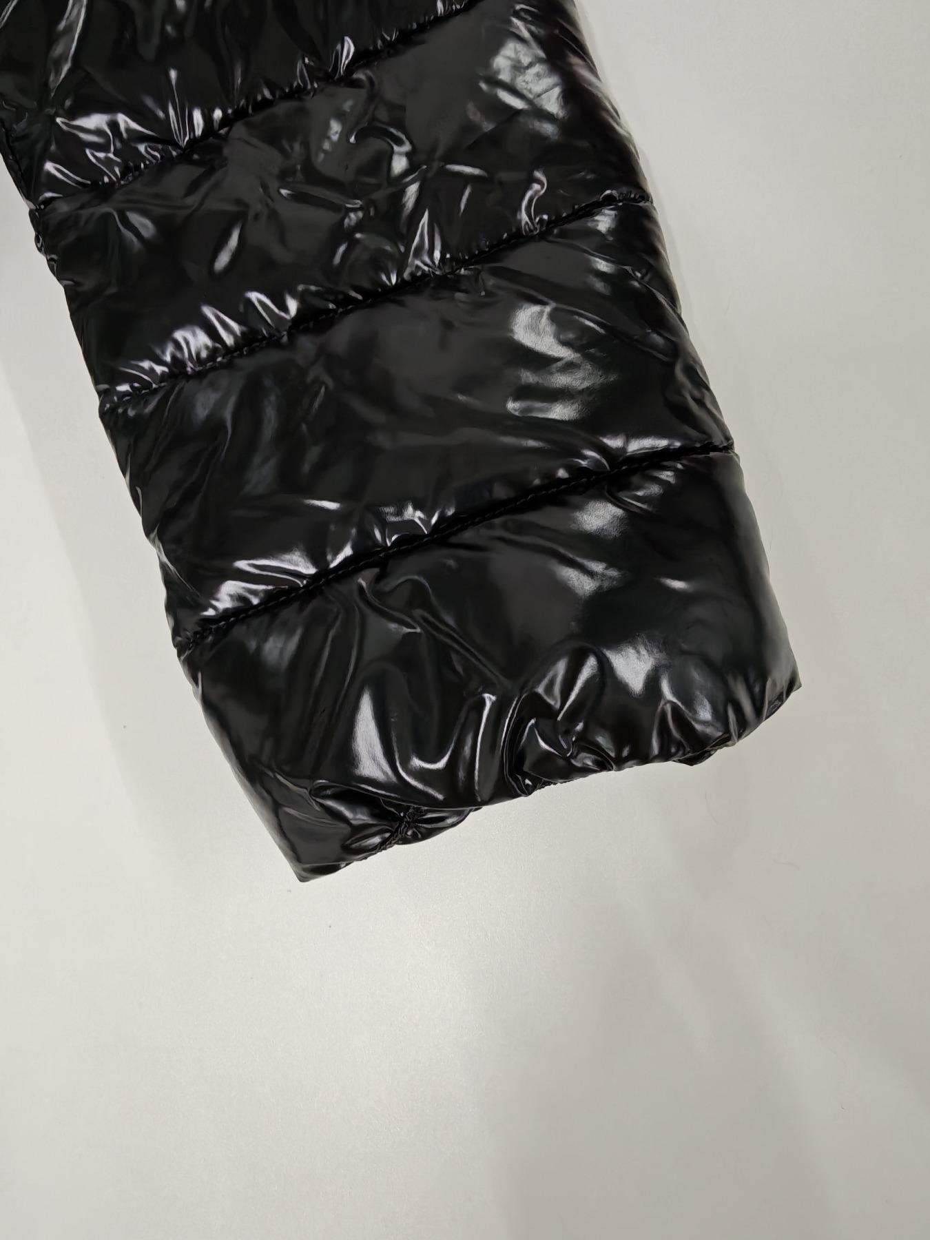 Women's Plus Size Hooded Puffer Jacket, Warm Street Style Fitted Coat with Faux Fur Collar, Hidden Zipper, Pockets, Fall & Winter Fashion