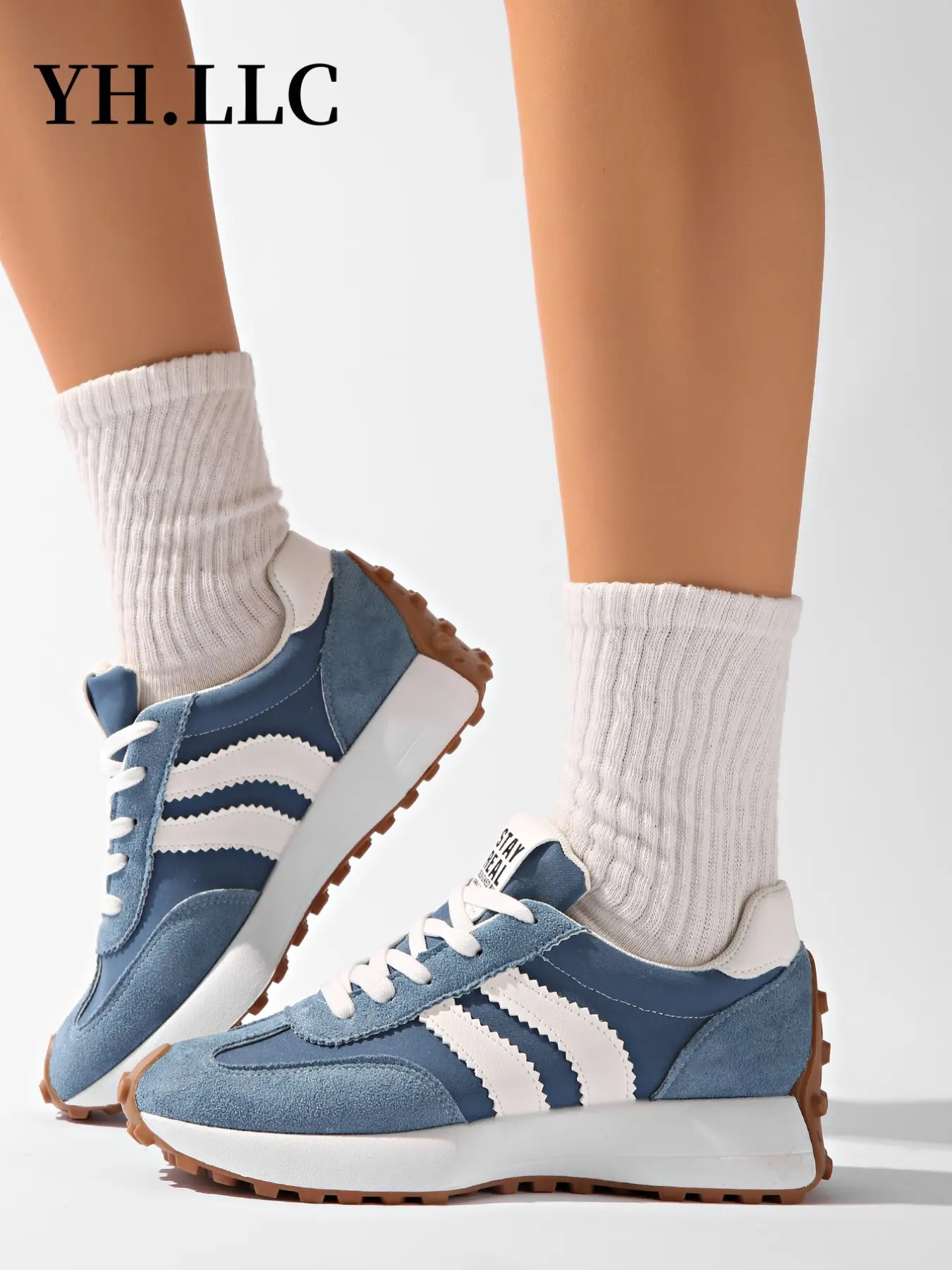 Star Print Thick Sole Women's Sneakers, Retro Rubber Bottom Casual Running Shoes, Tie-Resistant Anti-Slip Commuter Shoes, Trendy Sky Blue Color