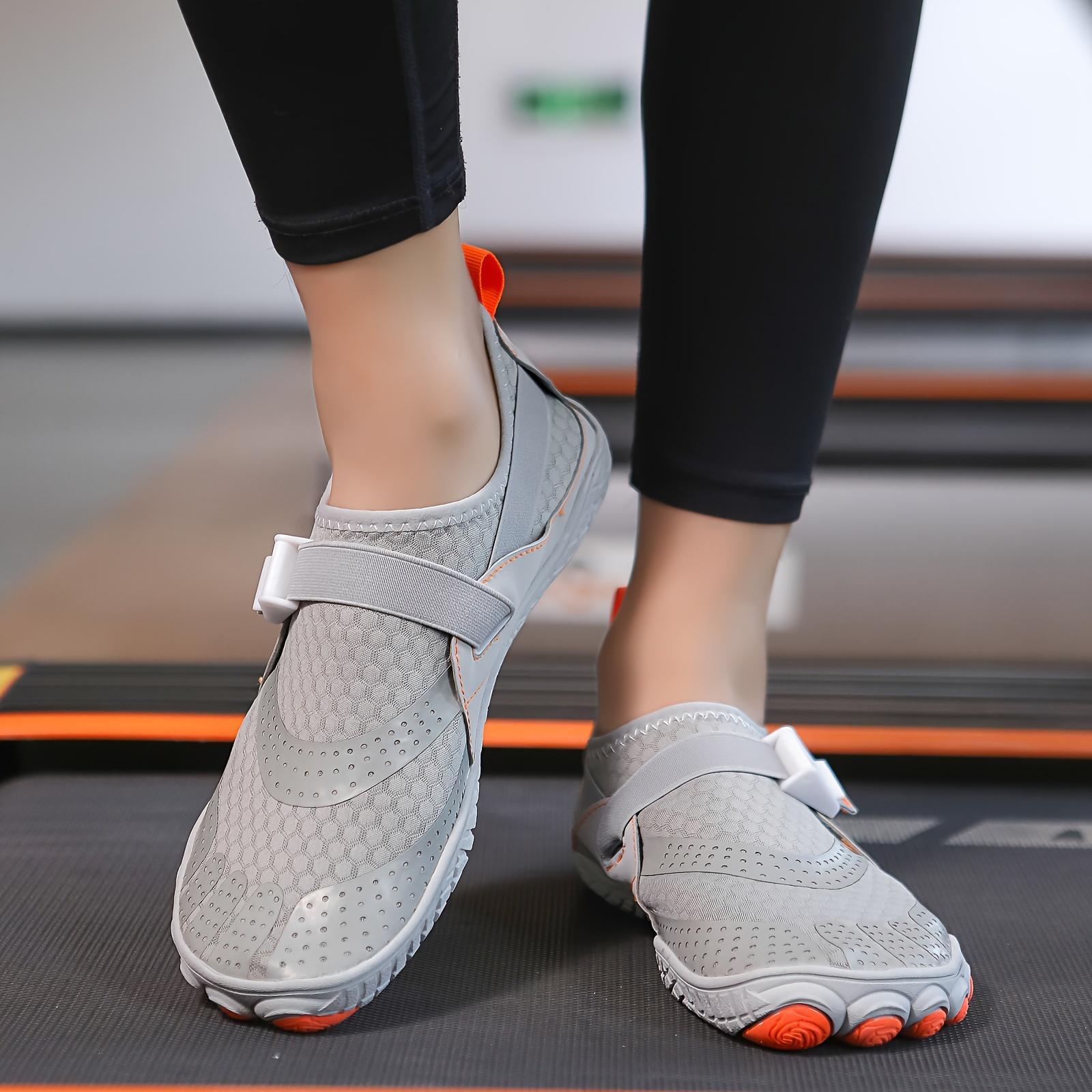 Men's river trekking shoes, wading shoes, beach shoes, reef non-slip men's quick-drying barefoot hiking shoes, swimming shoes, swimming water shoes, snorkeling shoes, suitable for beach vacations, camping, beach parties, five-finger men's shoes, soft, gym