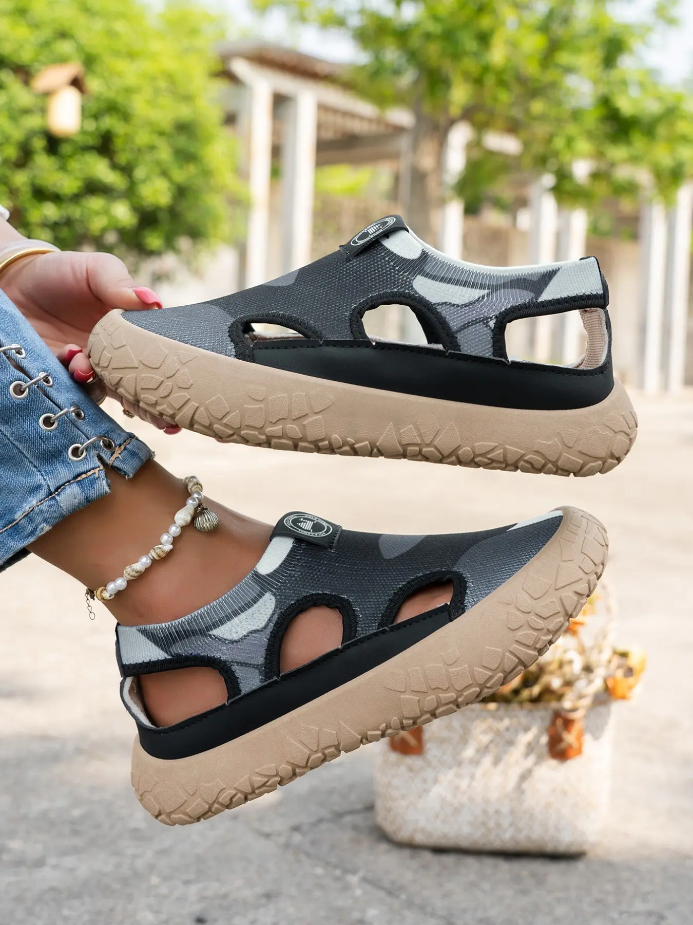 Women's Striped Hollow Out Flyknit Sports Sandals, Breathable Mesh Thick Sole, Anti-Slip Soft Bottom, Summer Beach Casual Shoes