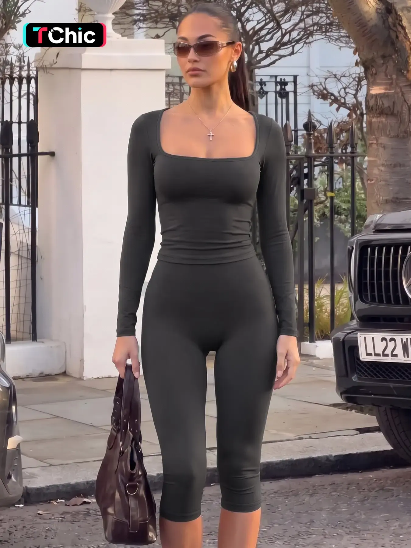 Hawthaw Women's Spring & Fall Basic Outfit, Solid Color U Neck Long Sleeve T-shirt Top & Boycon Capri Pants 2PCS Sets, Plain Slim Fit Pullover Tees Crop Tops with Capris Cropped Pants Trousers Bottoms Suit, Ladies Party Club Date Holiday Casual Outfits