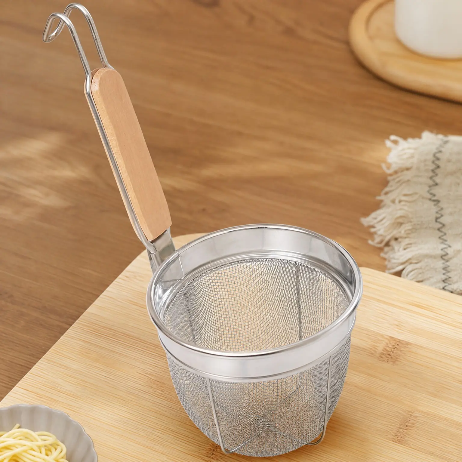 6-Inch Deep Spider Strainer with Stainless Steel Mesh Basket and Bamboo Handle for Noodles, Dumplings, Wontons, Deep Frying, and DrainingGift