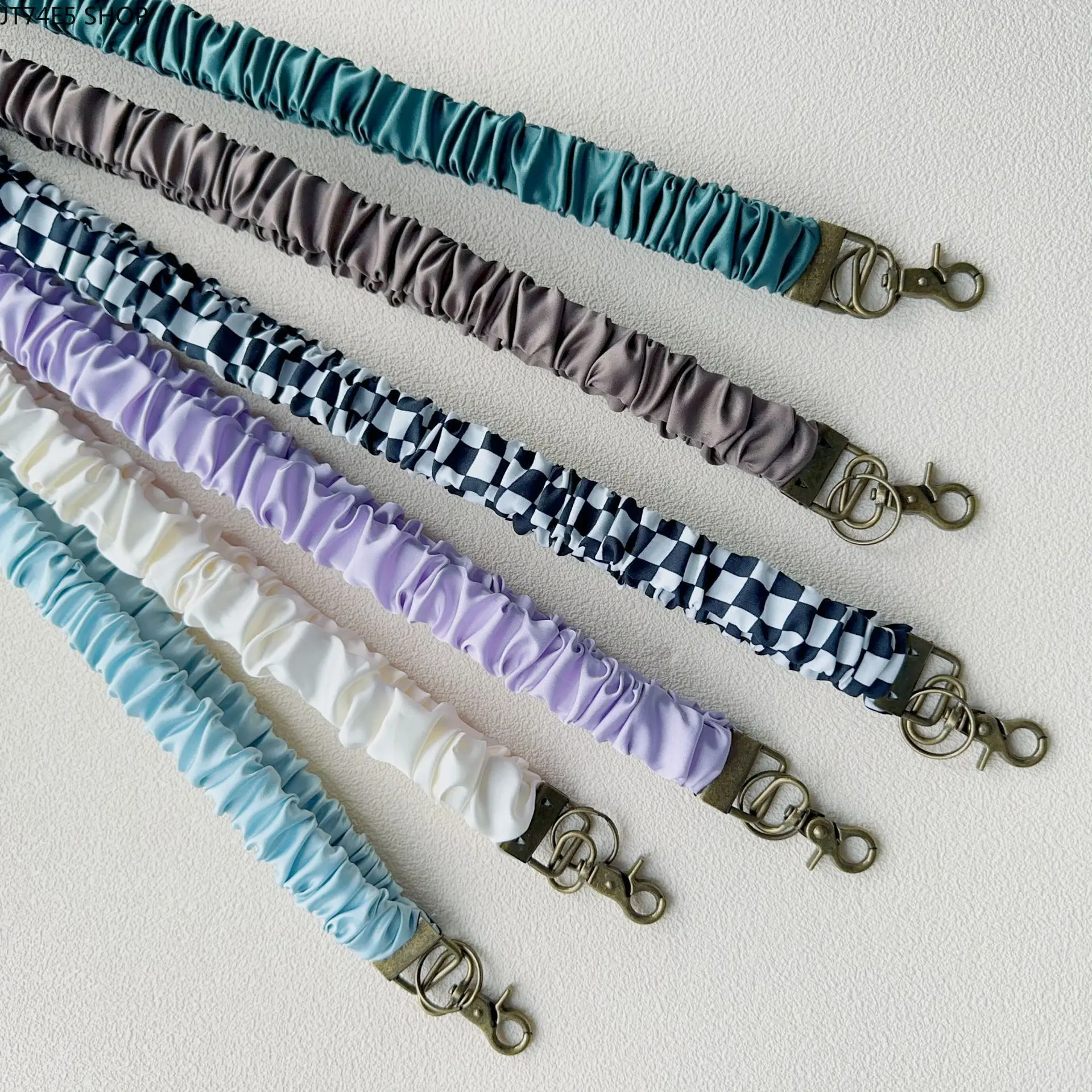 Ruffled Cloth Phone Lanyard, Scrunchie Style Elastic Neck Strap, Personalized Decorative Mobile Accessories, Hands-Free Chain for Women, Ruffles, Daily, Elastic Cloth, Anti-Loss, All Seasons, Metal