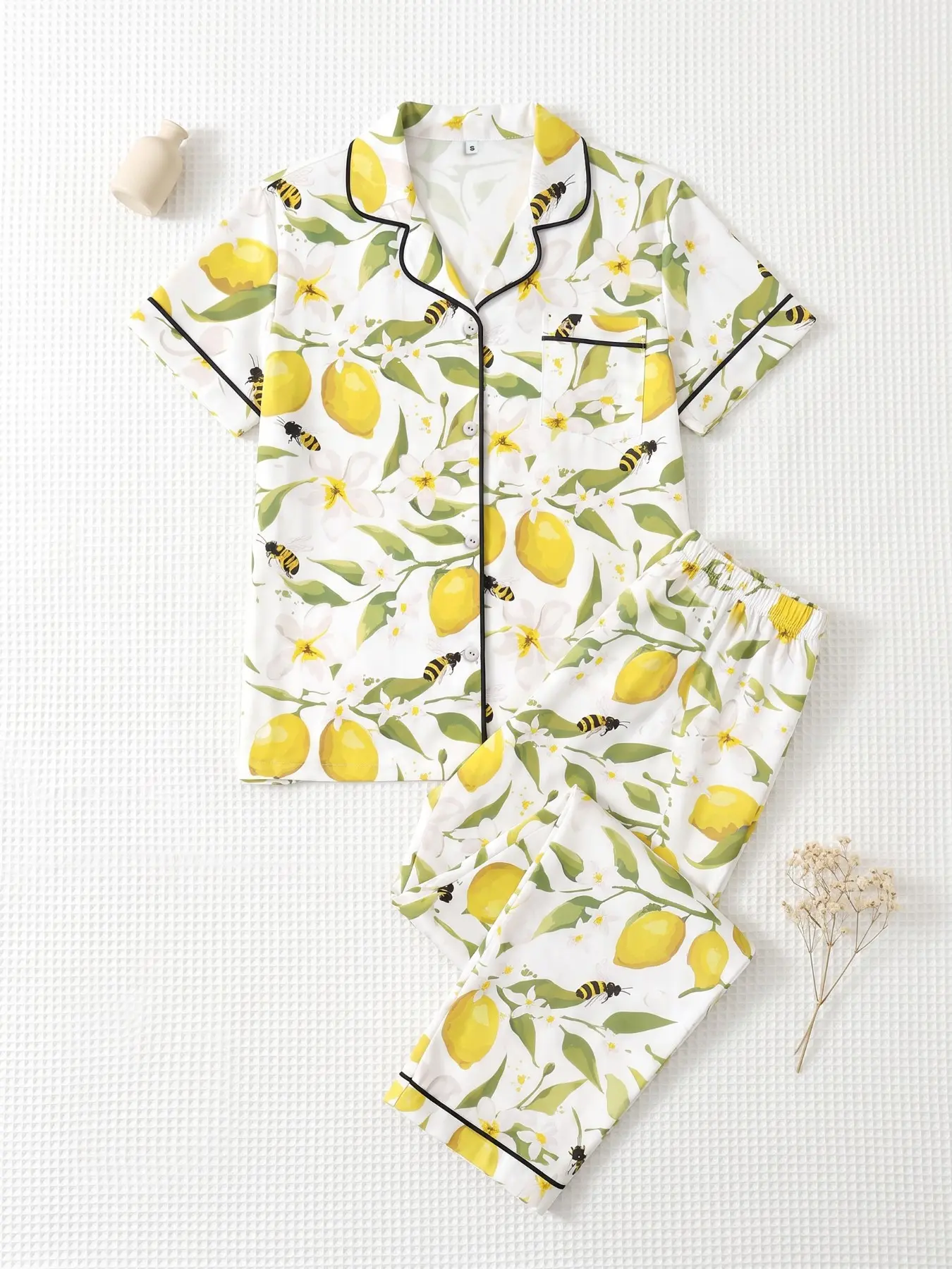 Women's 2-Piece Pajama Set, Short Sleeve Button-Up Shirt and Pants, Casual Home Wear, Lemon Bee Print, All Seasons