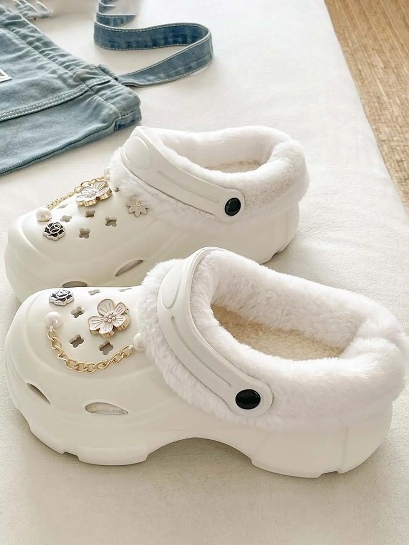 New Fall Winter Fuzzy Holey Shoes, Thick Sole Height Increase, Indoor Outdoor Eva Soft Bottom, Breathable Comfortable Fur Shoes