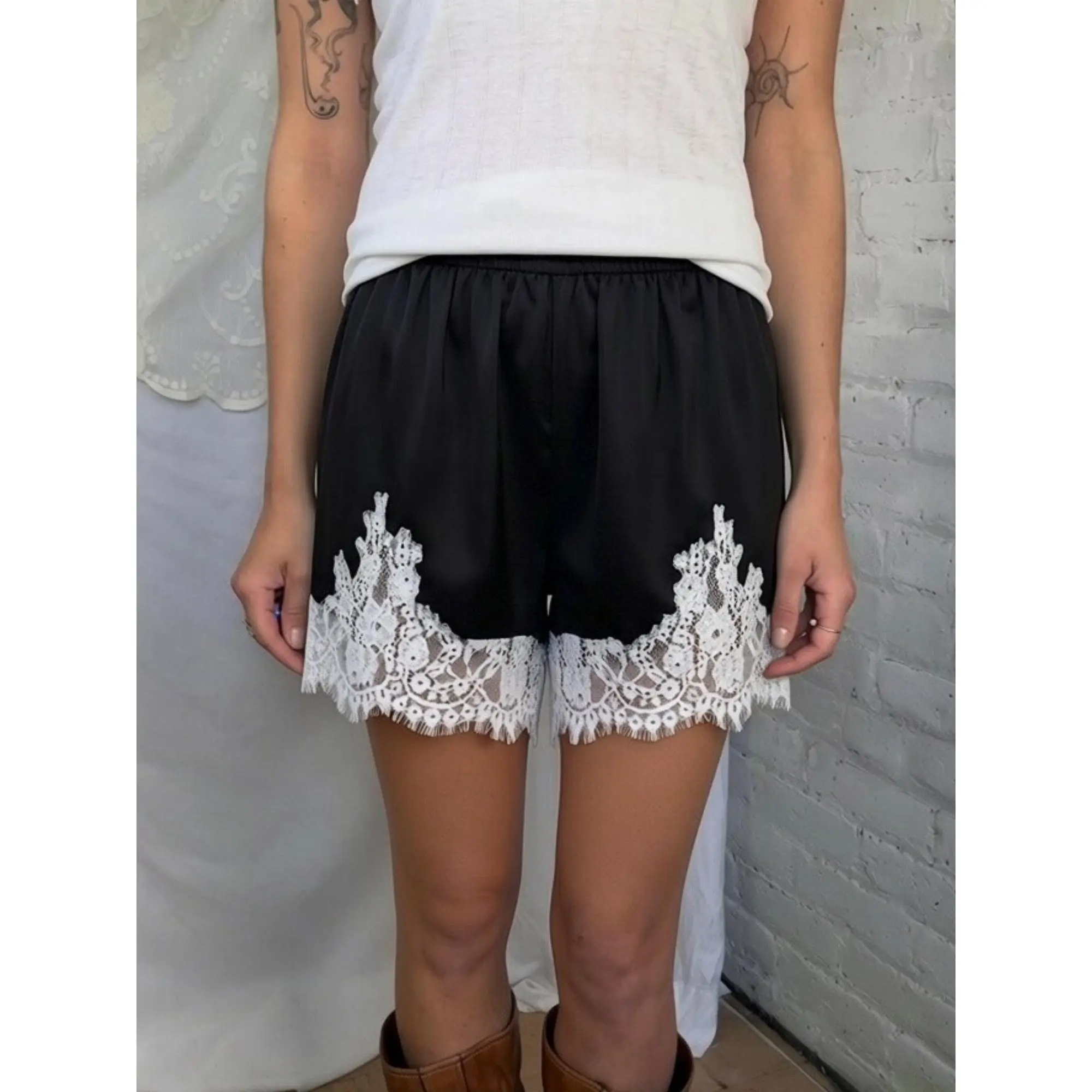 y2k Satin Shorts Women's Summer Elastic Waistband Lace Trim Shorts Hot Pants Streetwear y2k Satin Shorts Women's Summer Elastic Waistband Lace Trim Shorts Hot Pants Streetwear