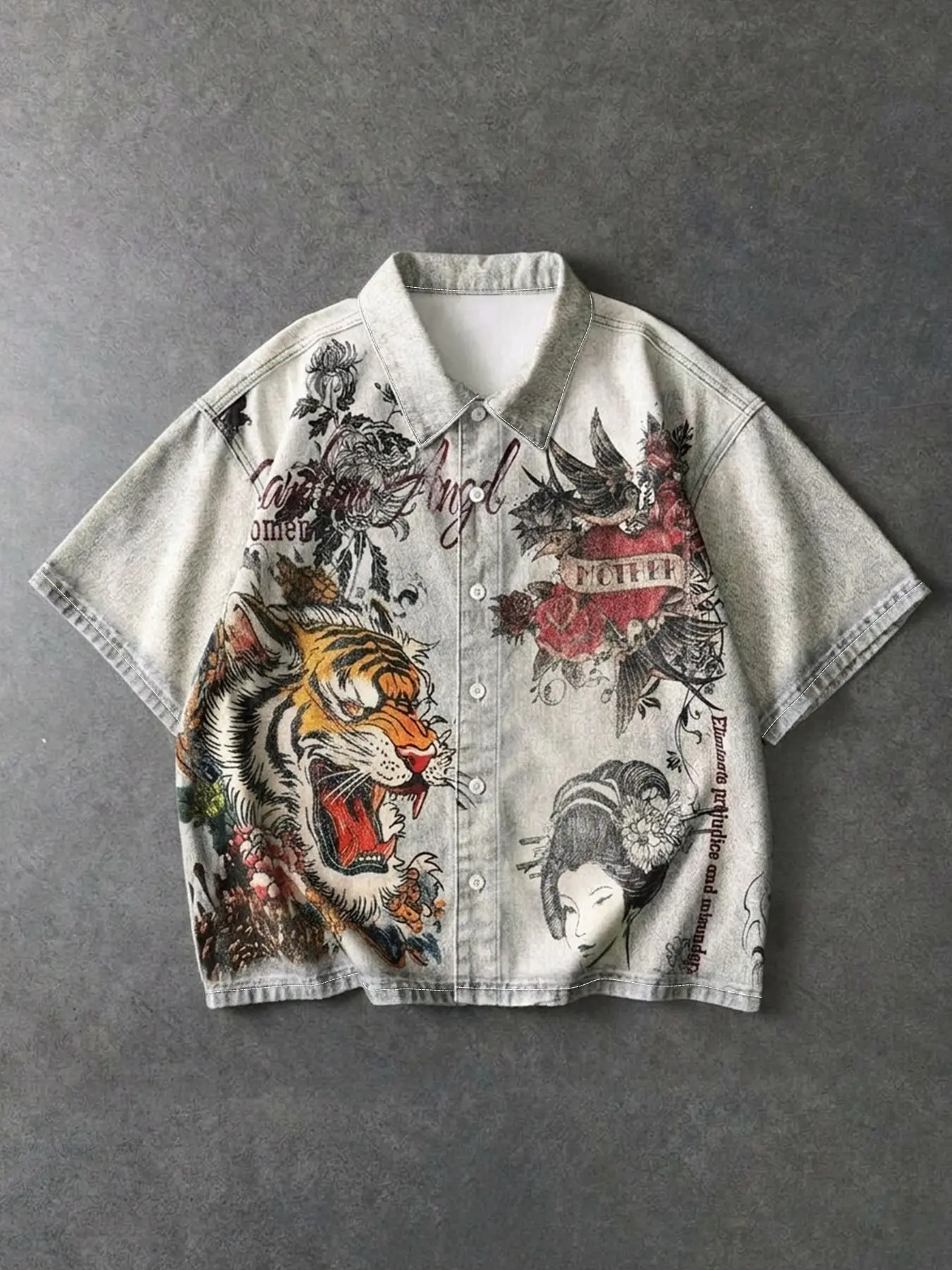 Japanese Ukiyo-E Tiger Geisha Print Short Sleeve Collared Shirt, Denim Collar Open Front Blouse, Retro Tattoo Style, Loose Fit Casual Top