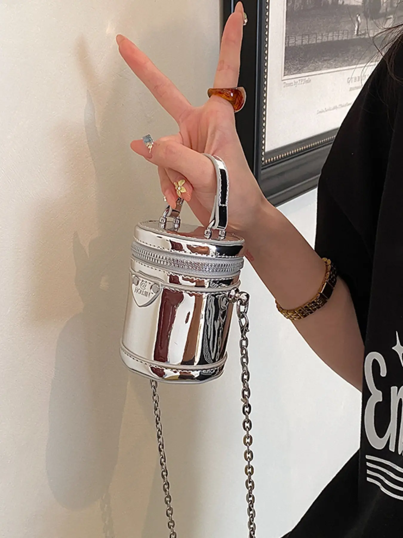 Mini Mirror Bucket Bag, Fashion Keychain Wallet, Dual-Sided Lock Buckle, Handheld Coin Purse, Elegant PU Leather Satchel, Bucket Bag Handbag, Aesthetic Handbag, Casual Trendy Purse