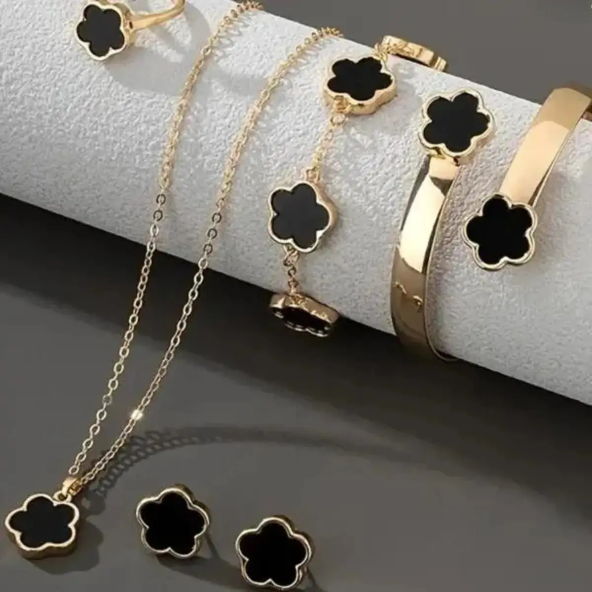 Women's 5PCS Dainty Lucky Floral Costume Jewelry Set, Elegant Matching Rings Necklace Bracelet Earrings Kit, Non-Tarnish Party Wear Fashion Accessories for Wedding Gifting, Meaningful Jewelry Gift