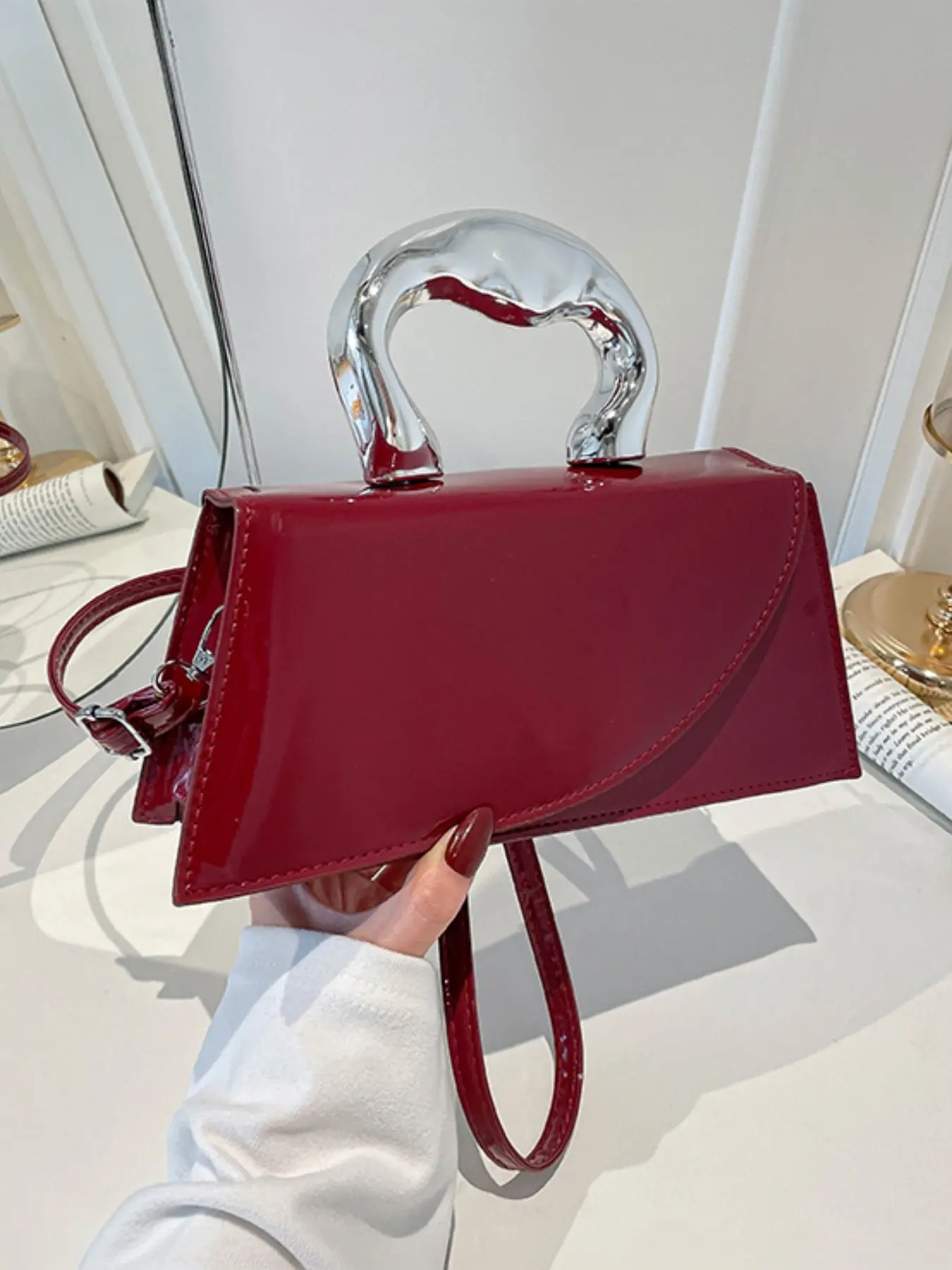 High-End Texture Hardware Decorative Handbag, Elegant Bags, Practical Shoulder Crossbody Bag, Ideal for Daily Use, Dates, Dinners, Crossbody Shoulder Purse
