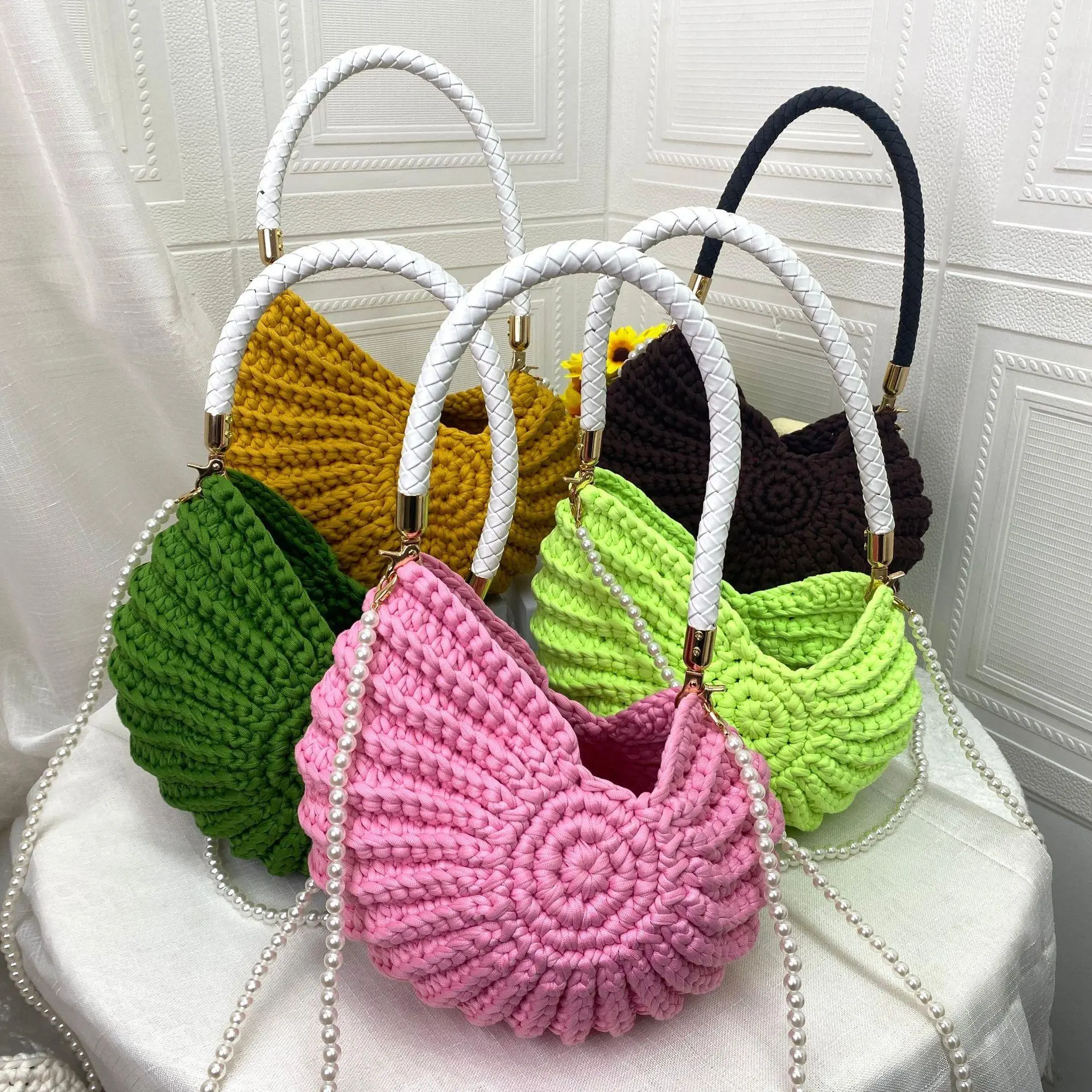 1049  Hand Crocheted Shell Bag Seaside Vacation Women's Woven Bag Shoulder Messenger Bag