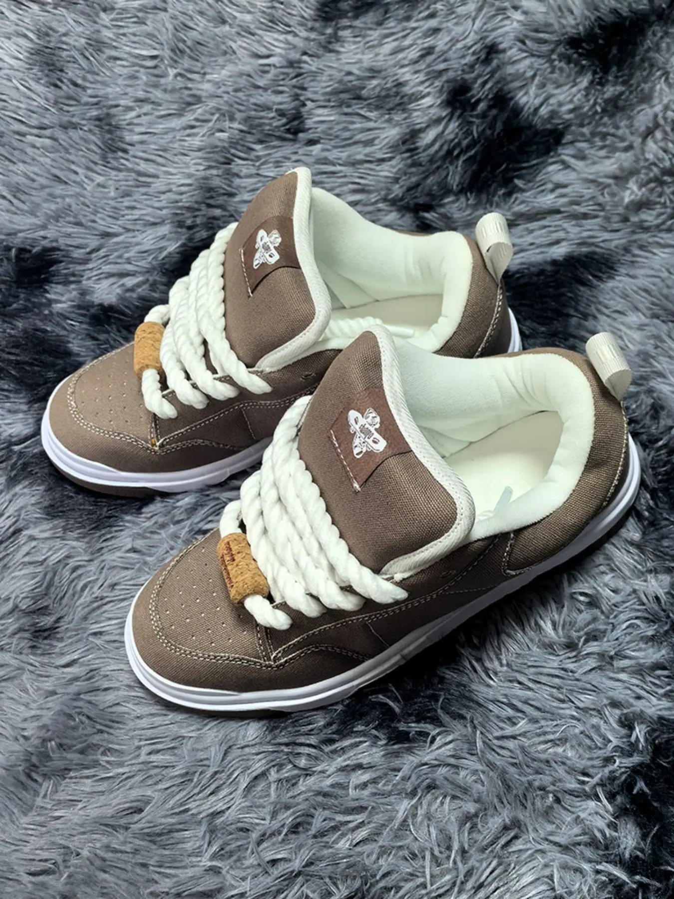 2026 New Trendy Bread Shoes, Thick Tongue, Couples' Versatile, Comfortable, Anti-Slip, Durable, Large Size Men's Casual Skate Shoes
