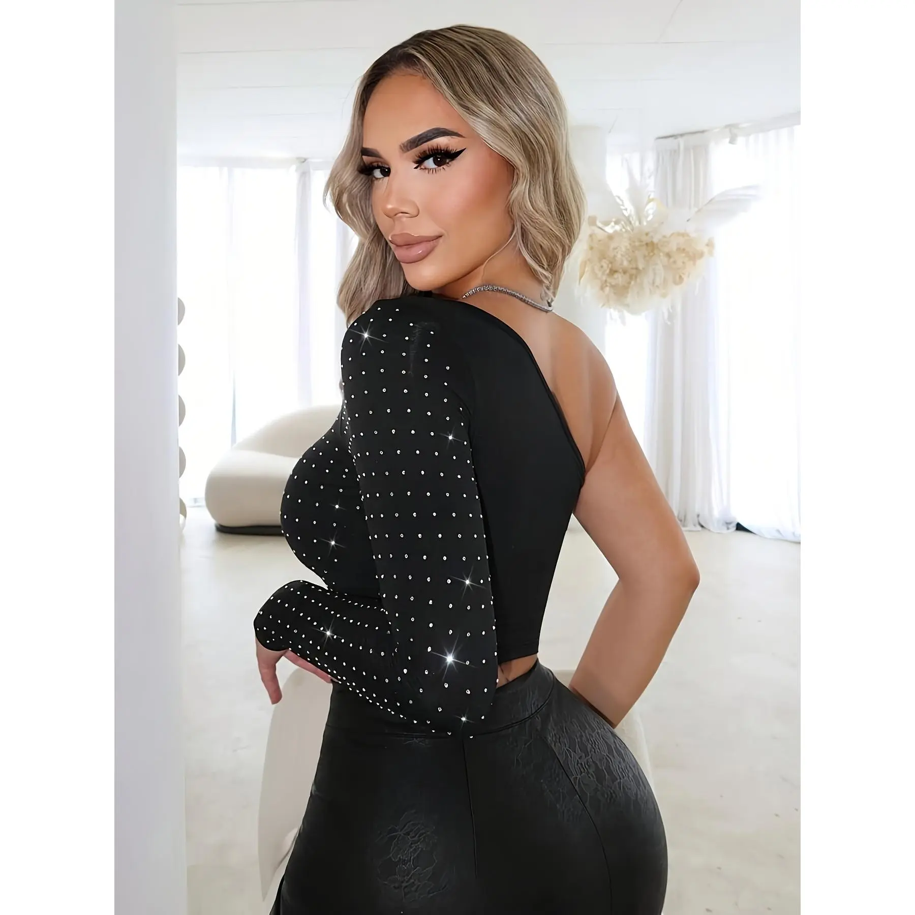 Women'S Glow-in-the-Dark One-Shoulder Rhinestone Fitted Long Sleeve Top - Unique And Eye-Catching For Nighttime Glamour
