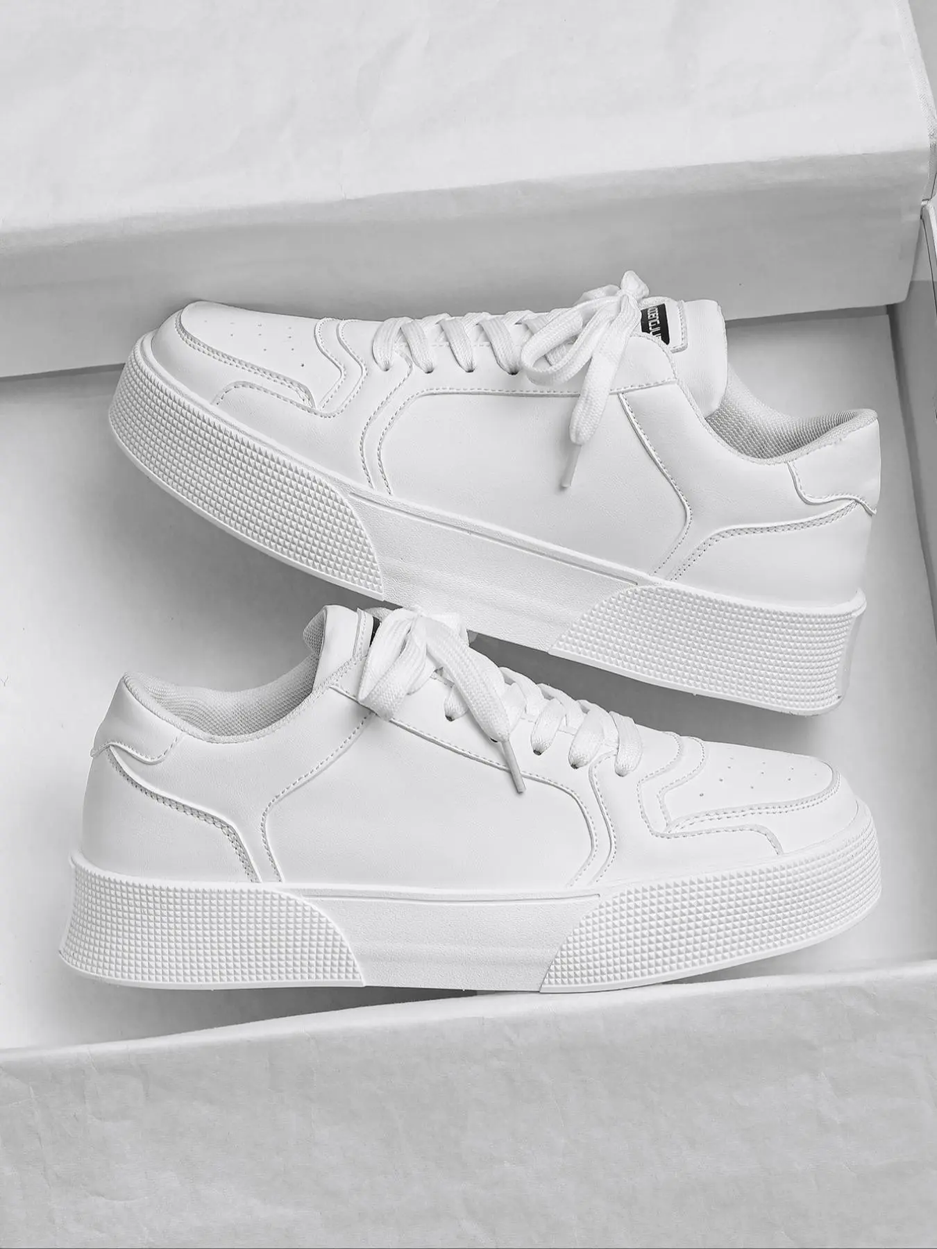 Men's Casual Round Toe Low Top Sneakers, Lace Up Nonslip Trainers, Waterproof & Anti-Slip, Breathable EVA Sole & PU Upper, Spring & Fall Outdoor Shoes