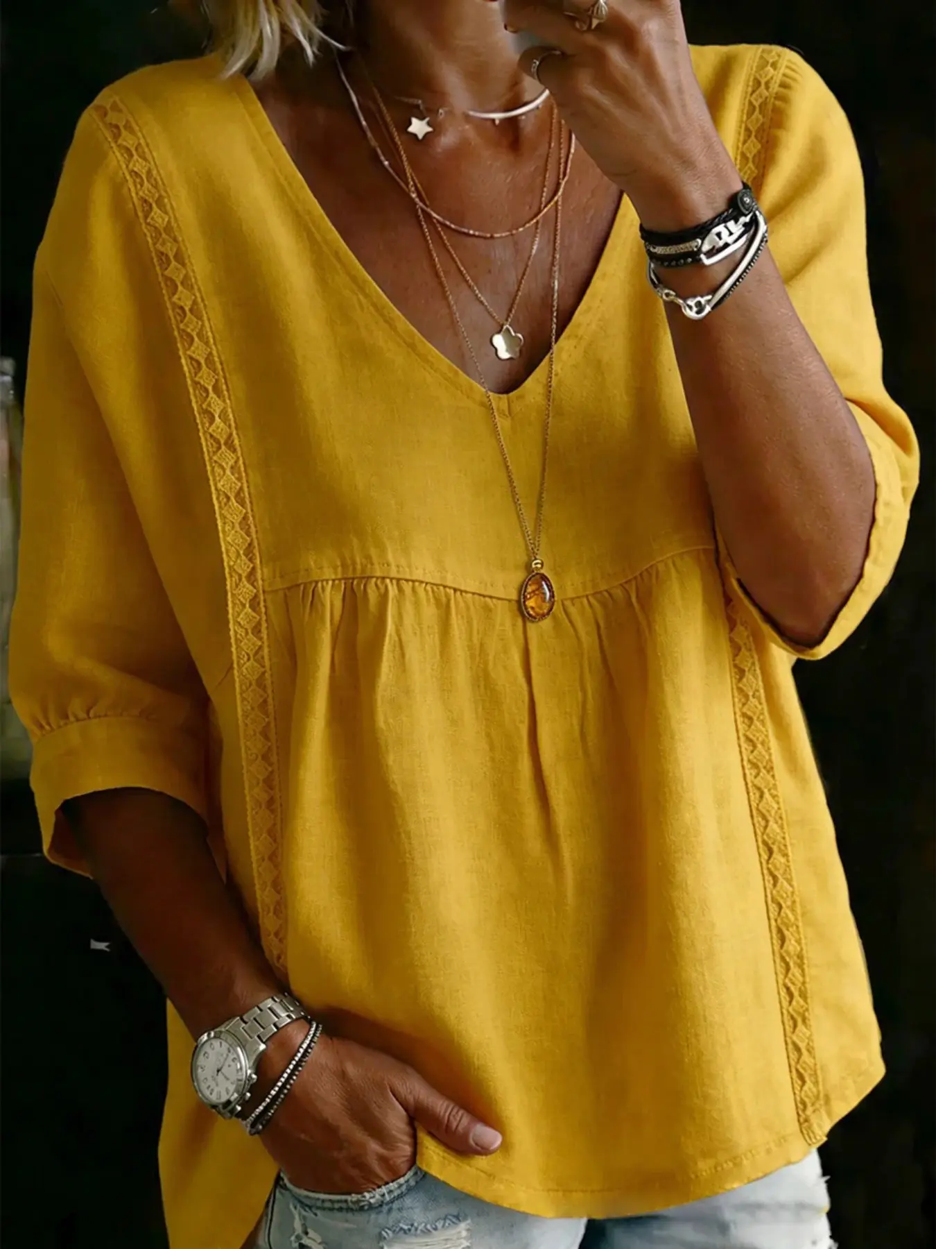 Summer Essential Solid Color Soft Comfortable Casual V-Neck Lace Trim Loose Slimming Three-Quarter Sleeve Women's T-Shirt, Perfect for Warm Weather