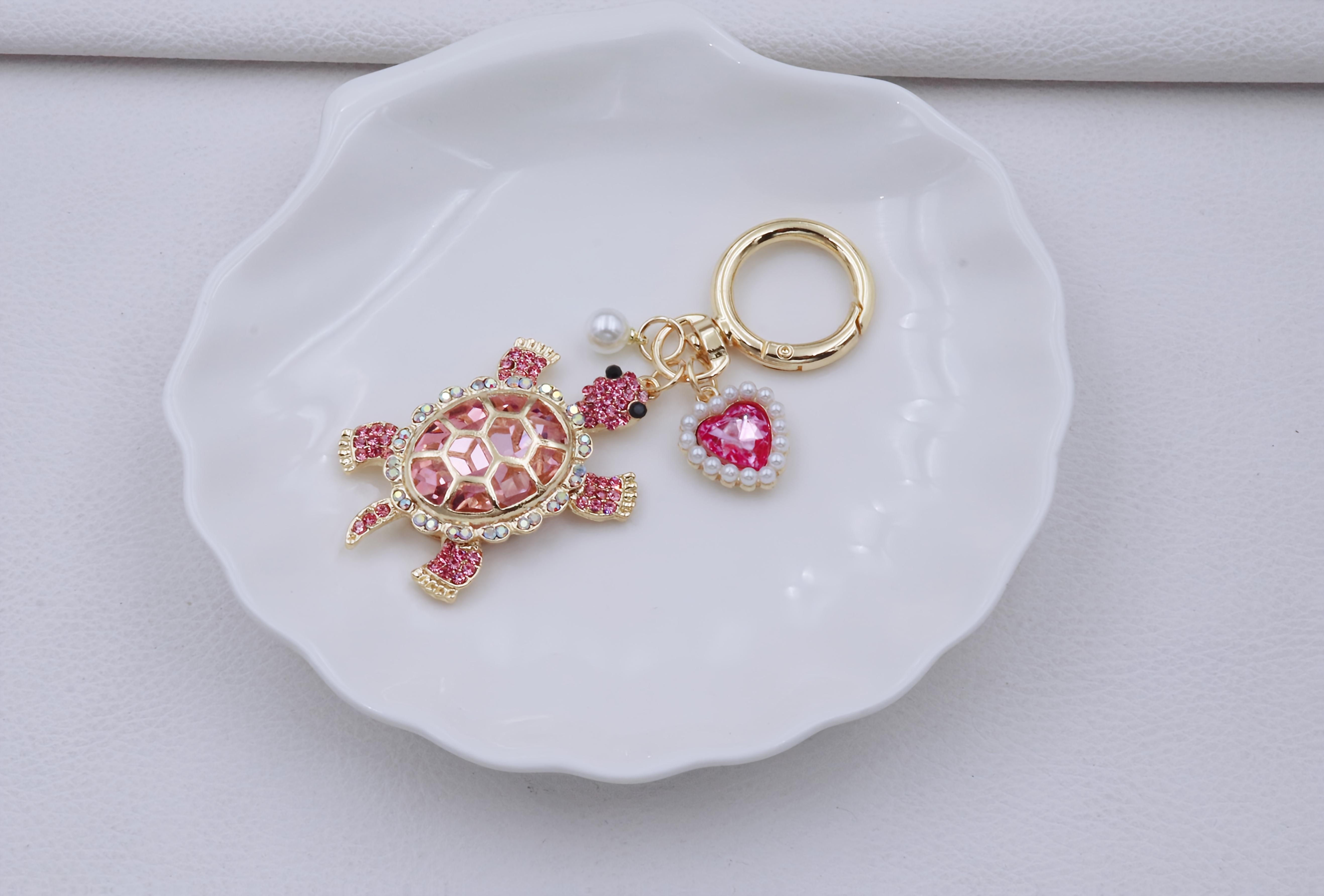 Ocean Style Turtle Keychain with Pearl Heart Charm, Aesthetic Marine Animal Bag Charm, Cute Unisex Key Ring for Bags & Keys, Trendy Friendship Gift for Daily Use