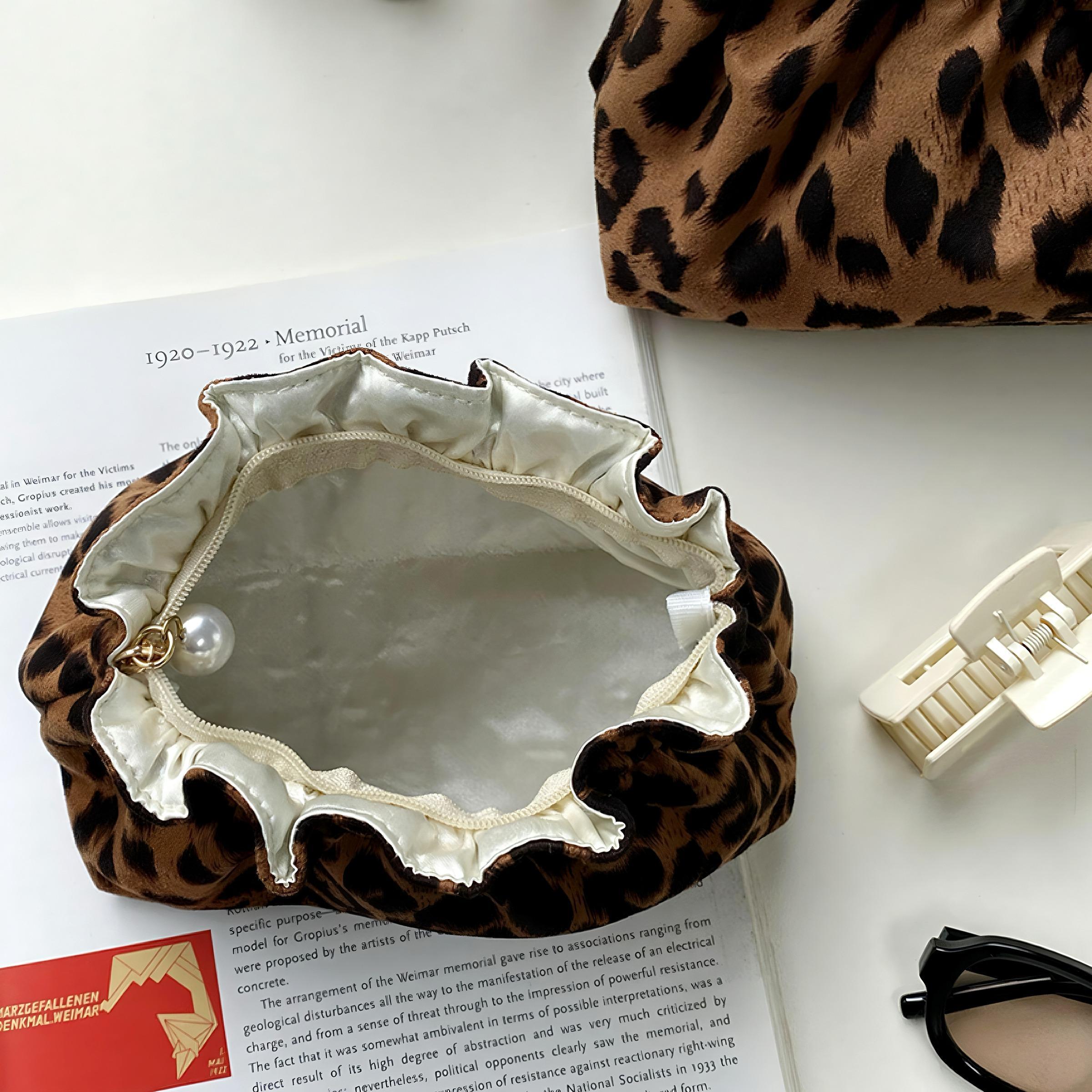 Leopard Pattern Makeup Bag, 1 Count Portable Zipper Makeup Bag, Fashionable Cosmetic Storage Bag, Versatile Makeup Tool Bags for Travel & Daily Use