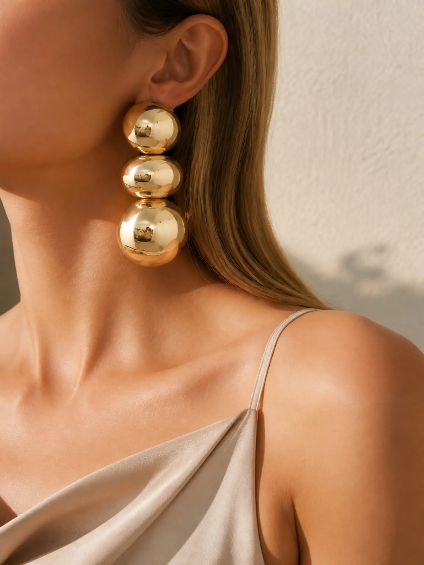 Irregular spherical pendant earrings, fashionable women's style, versatile, trendy and exquisite, make a perfect choice for birthday gifts, a dazzling and stylish accessory, Fashionable Jewelry Accessories