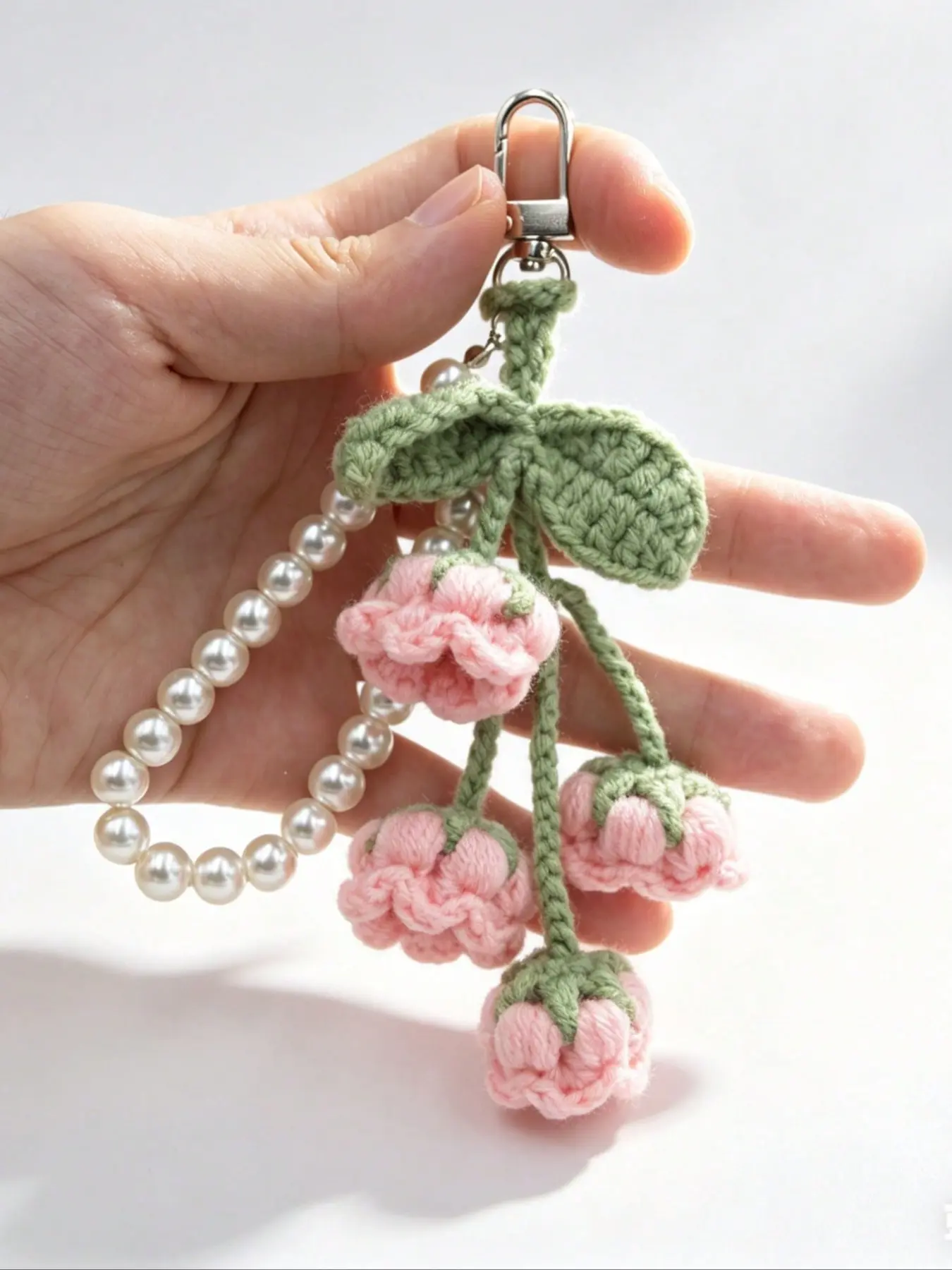 Faux Pearl Chain Crocheted Lily of The Valley Flower Keychains, Aesthetic Keychain, Keychain For Bags, Handmade Crochet Bag Charm, Backpack Pendant, Car Mirror Hanging Ornament