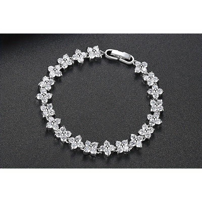 S925 silver super fairy small flower Moissanite bracelet, high-end niche Women's jewelry, party high beauty sparkling dazzling jewelry