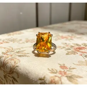 Fashion Ring Yellow Diamond Live Ring