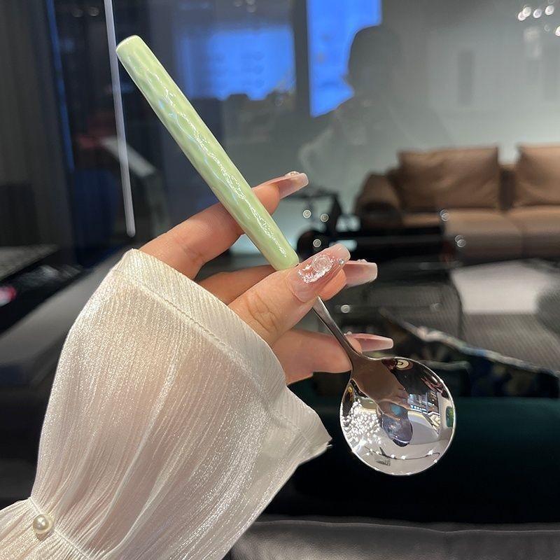 Girly Kitchenware,4pcs Durable Stainless Steel Spoon with Plastic Handle,Cute Aesthetic Spoon Set, Colorful Utensils Perfect for Girls, Lunch Boxes & Everyday Meals