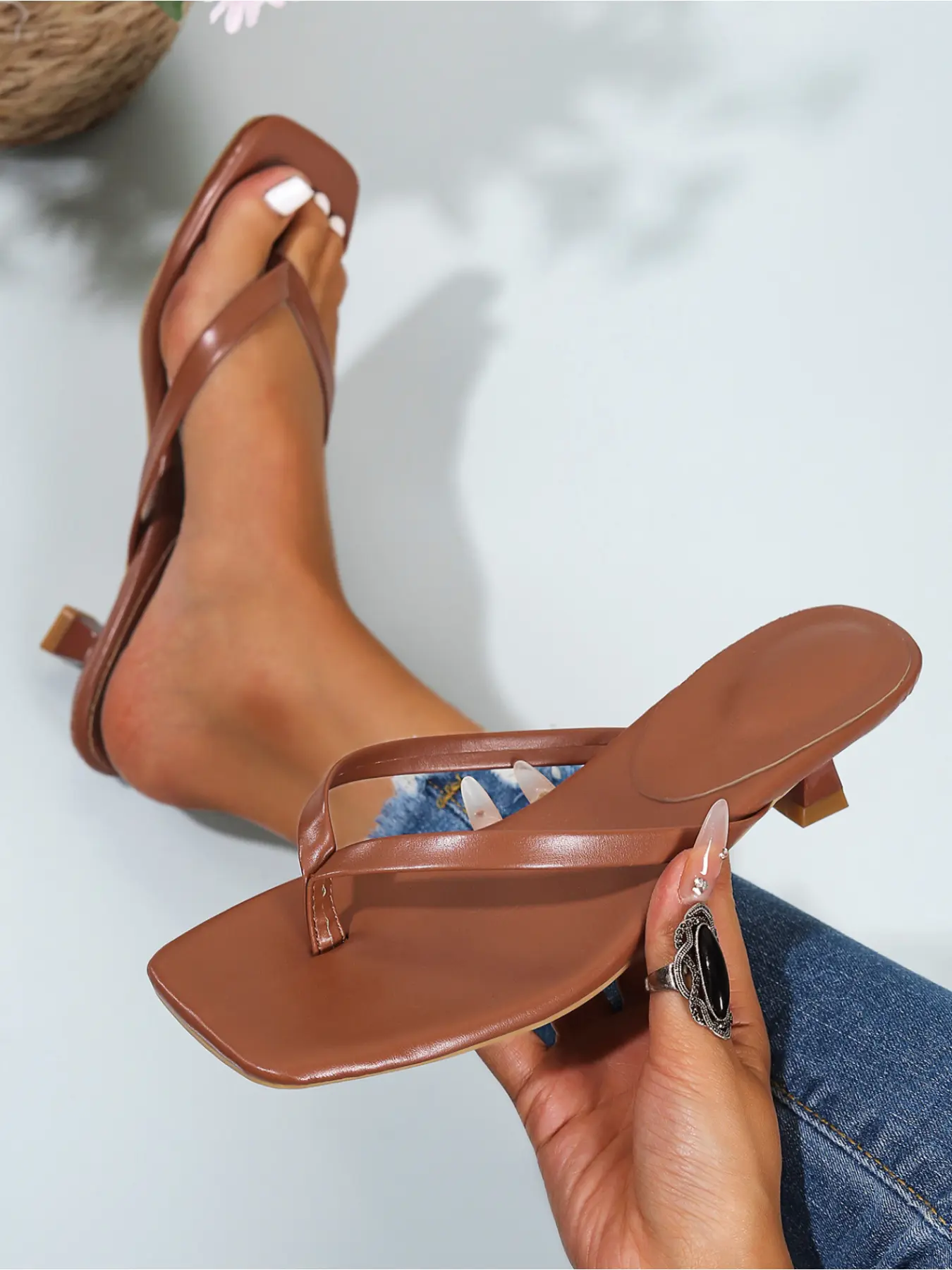 French style minimalist slim strap toe high heels Casual sandals, square headed kitten and flip flops, internet famous versatile party wear, exposed toe women's slippers